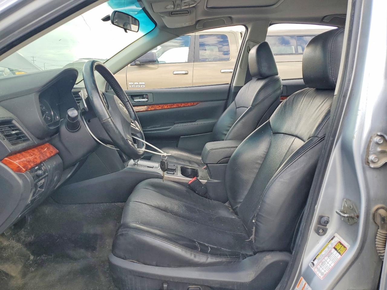 2012 Subaru Legacy 3.6r Limited Серебряный vin: 4S3BMEK66C2014733