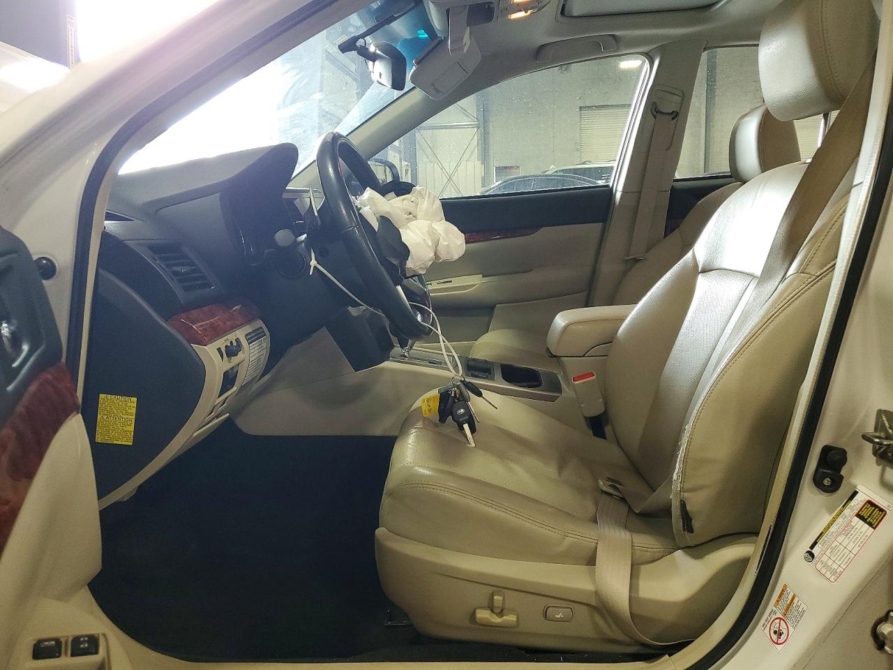 2011 Subaru Legacy 3.6r Limited White vin: 4S3BMEK68B2227262