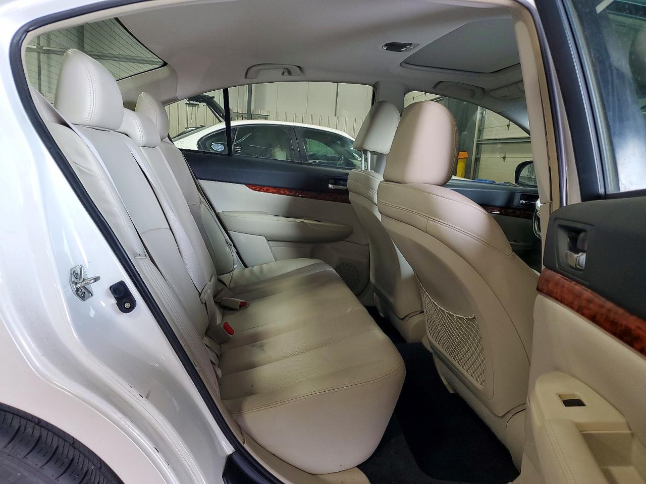 2011 Subaru Legacy 3.6r Limited White vin: 4S3BMEK68B2227262