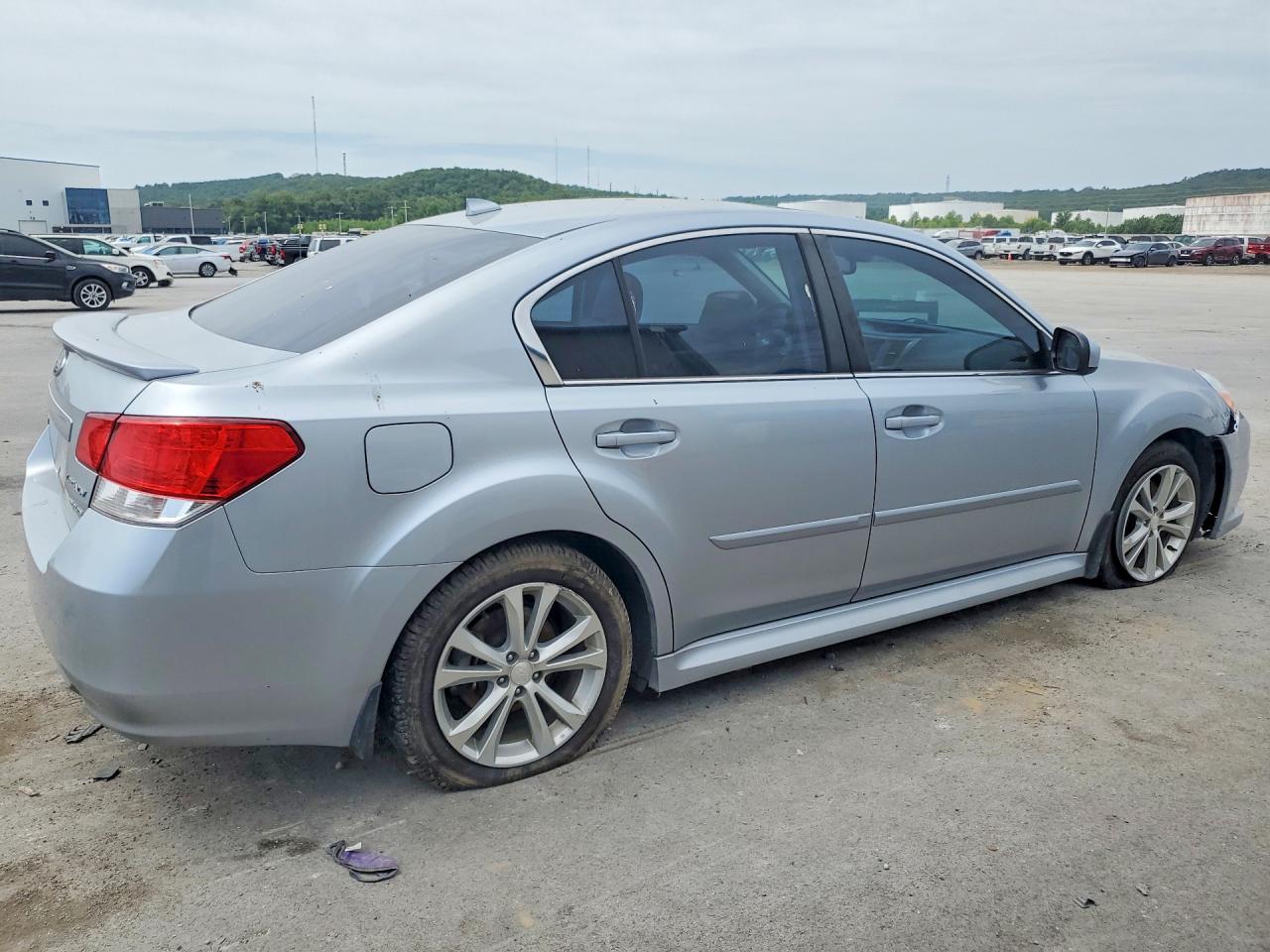 2013 Subaru Legacy 3.6r Limited Silver vin: 4S3BMEP69D2005521