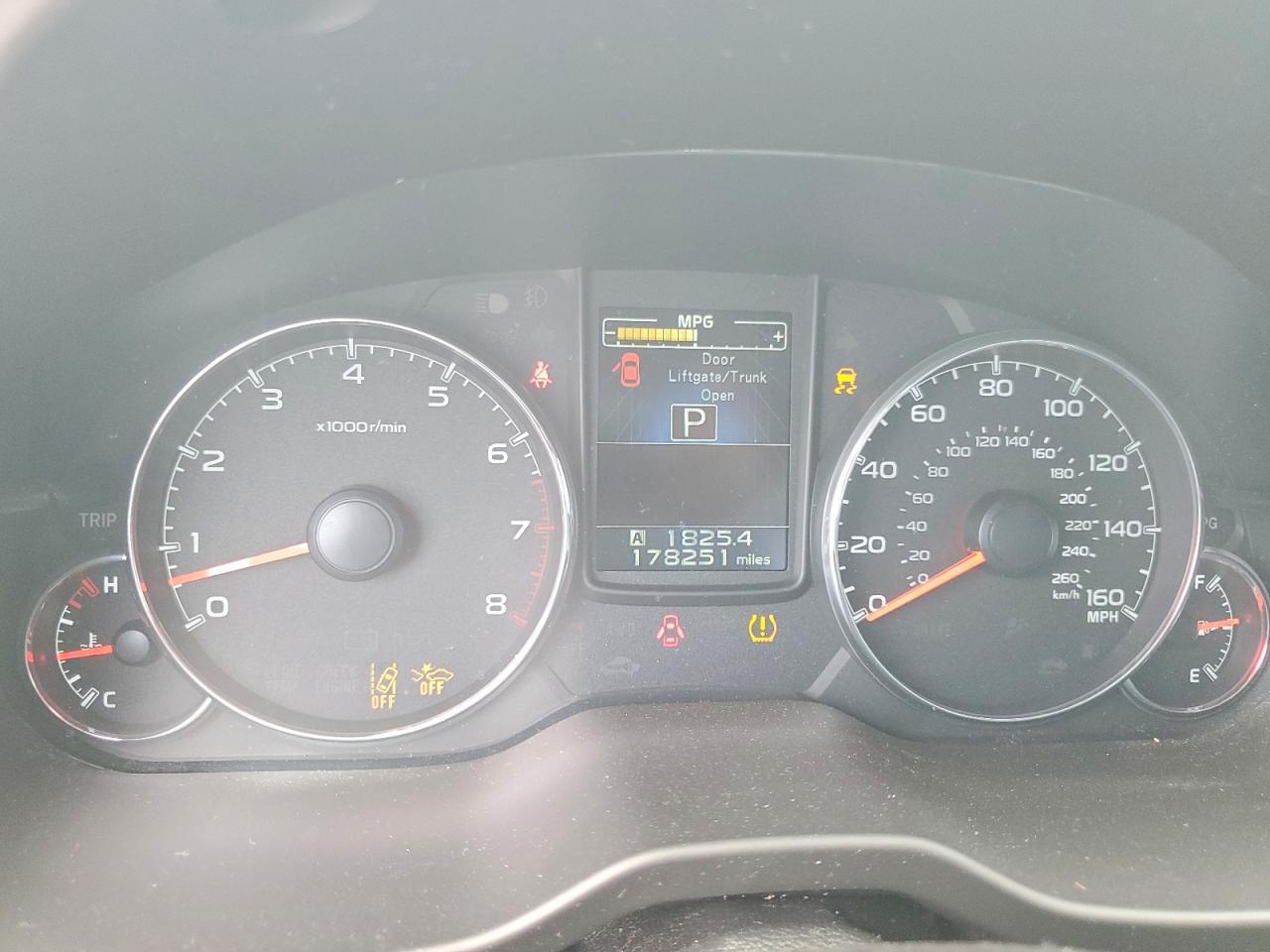 2013 Subaru Legacy 3.6r Limited Silver vin: 4S3BMEP69D2005521