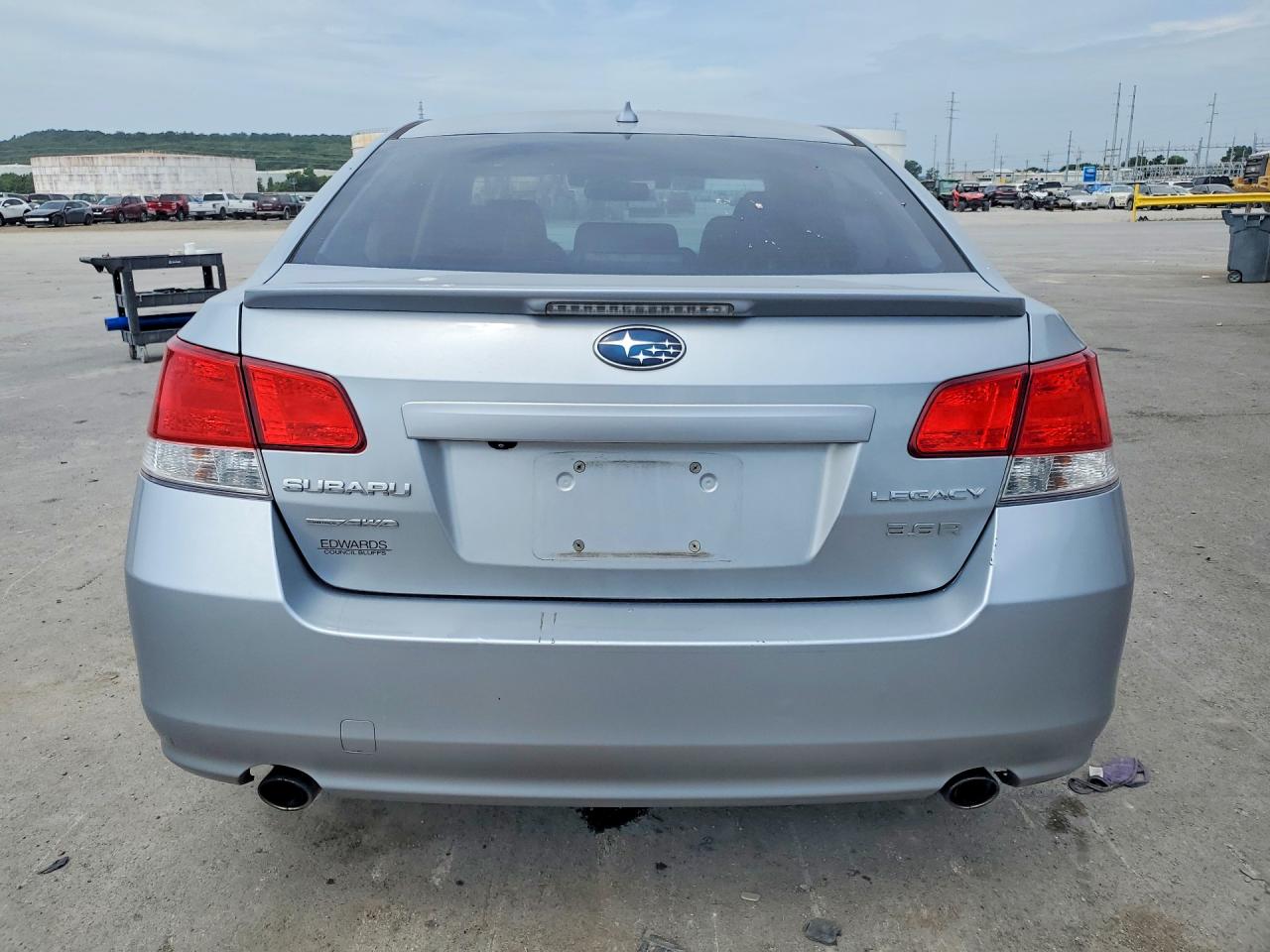 2013 Subaru Legacy 3.6r Limited Silver vin: 4S3BMEP69D2005521