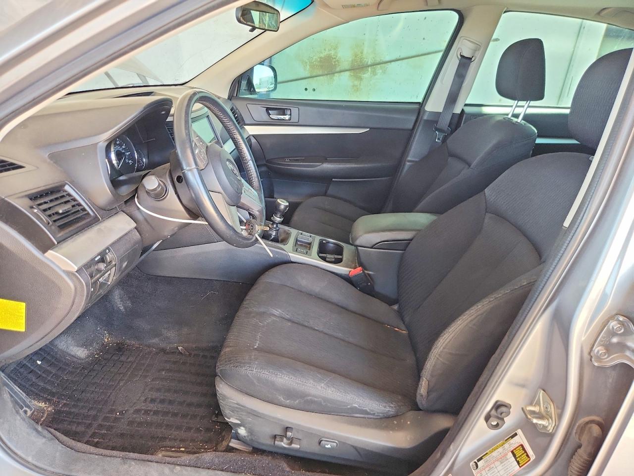 2010 Subaru Legacy 2.5gt Premium Silver vin: 4S3BMFH65A1213451