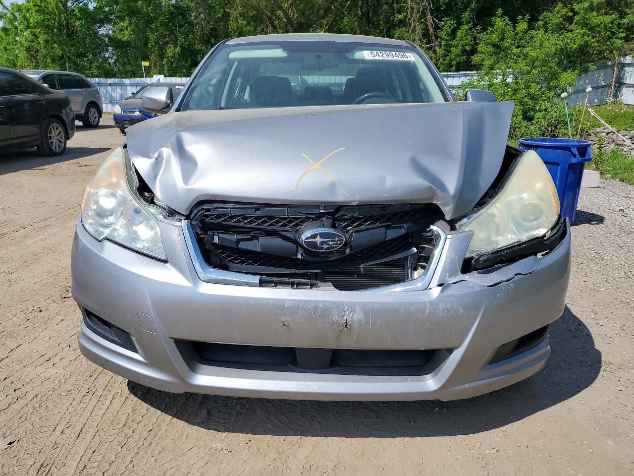 2010 Subaru Legacy 2.5i Silver vin: 4S3BMGA65A3232098