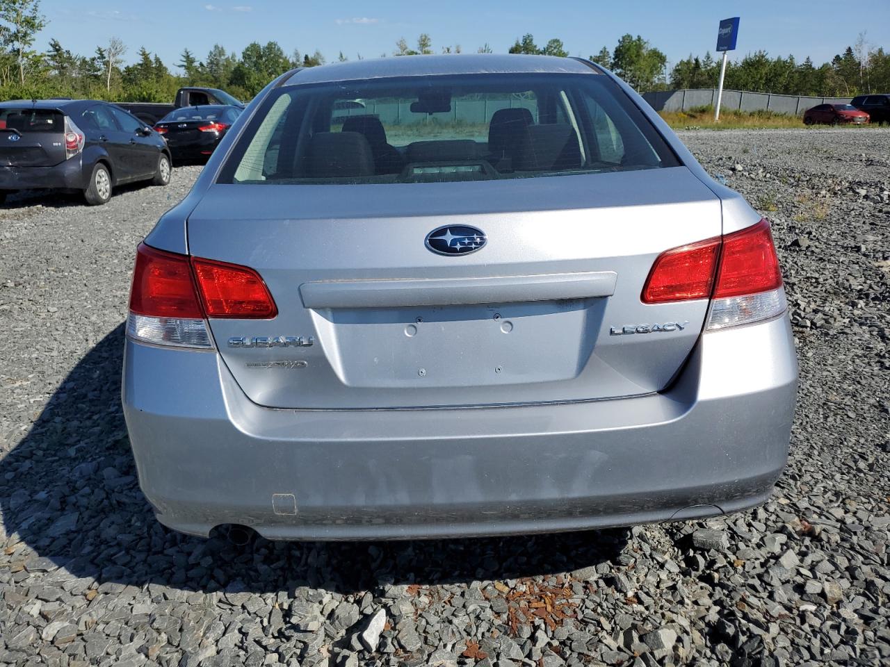 2013 Subaru Legacy 2.5i   Silver vin: 4S3BMGA68D1021381