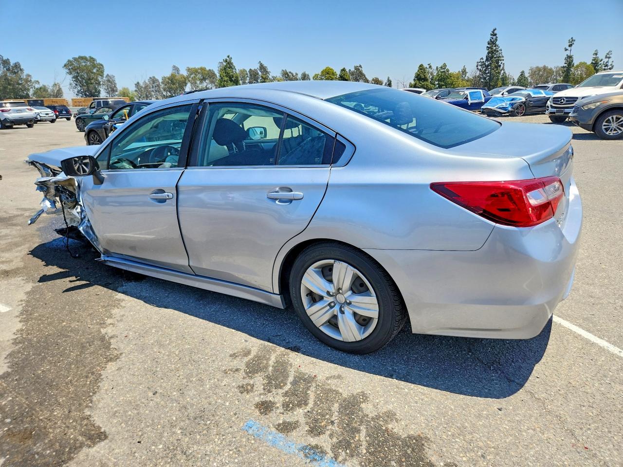 2015 Subaru Legacy 2.5i Silver vin: 4S3BNAA60F3017634