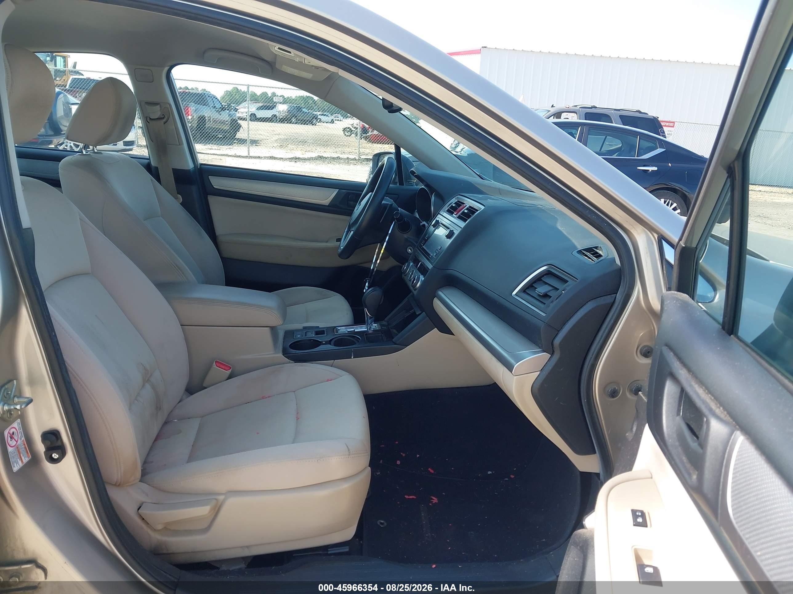 2015 Subaru Legacy 2.5i Silver vin: 4S3BNAA62F3060887