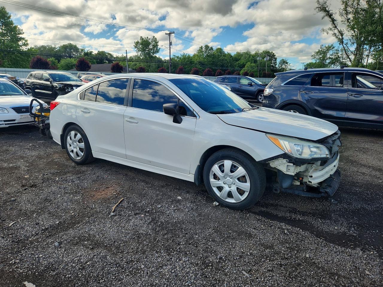 2015 Subaru Legacy 2.5i White vin: 4S3BNAA64F3050880
