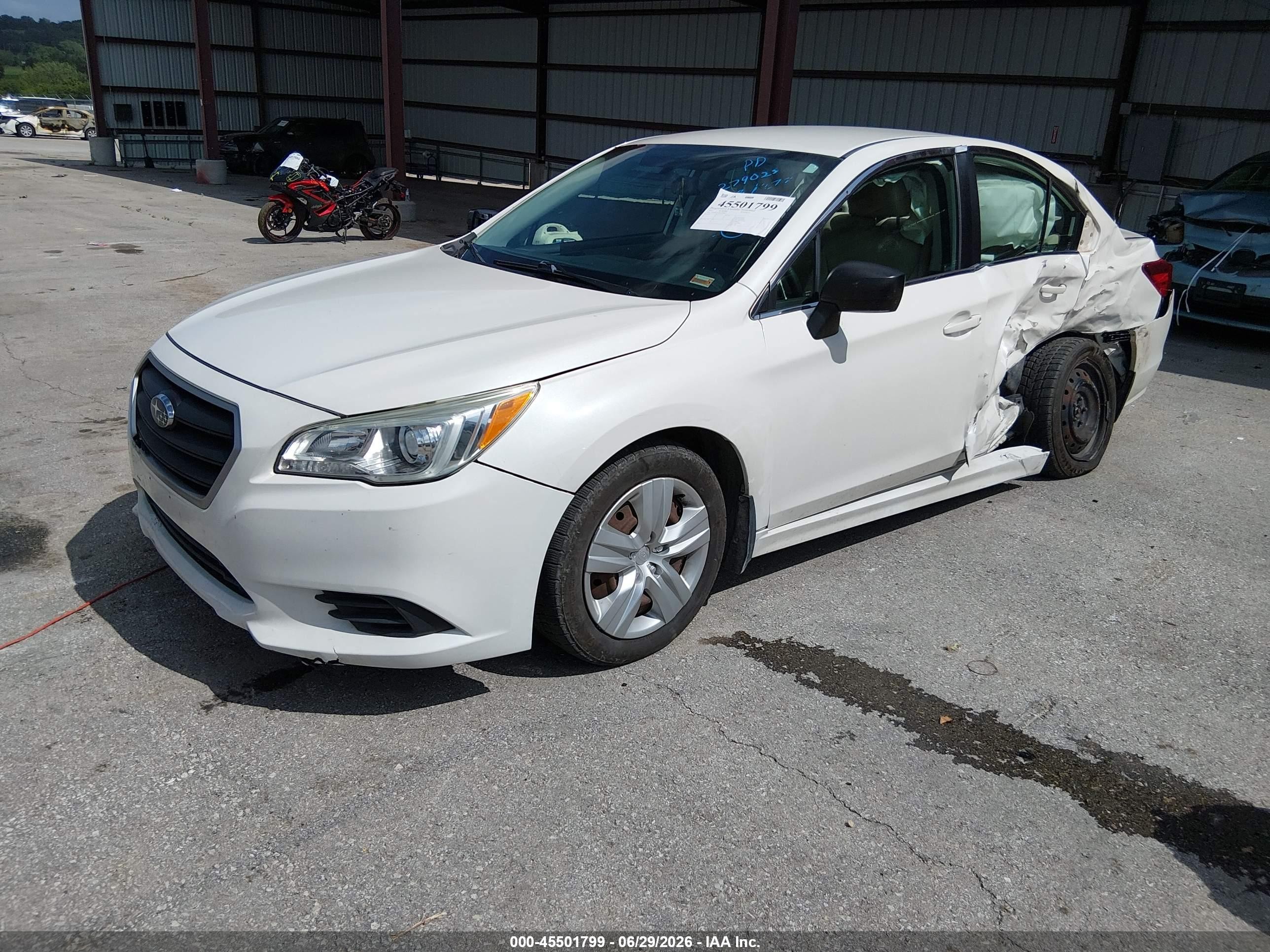 2015 Subaru Legacy 2.5i White vin: 4S3BNAA66F3070807