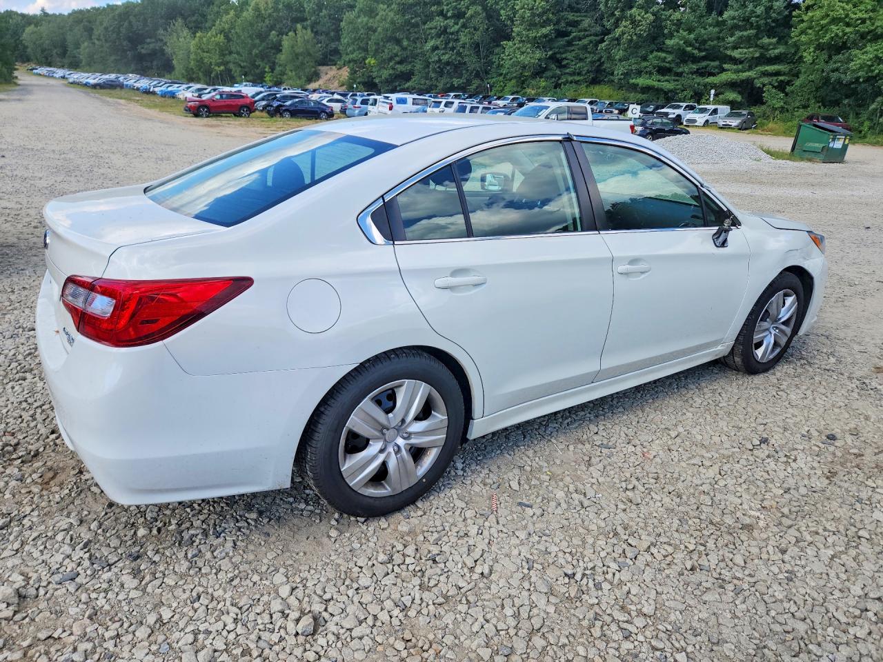 2015 Subaru Legacy 2.5i White vin: 4S3BNAA68F3057332
