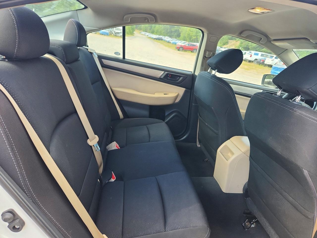 2015 Subaru Legacy 2.5i White vin: 4S3BNAA68F3057332