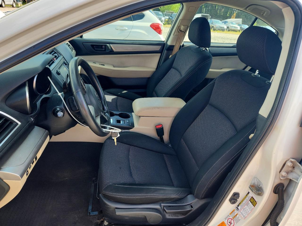 2015 Subaru Legacy 2.5i White vin: 4S3BNAA68F3057332