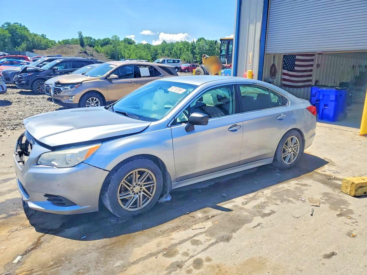 2015 Subaru Legacy 2.5i Silver vin: 4S3BNAA68F3065513