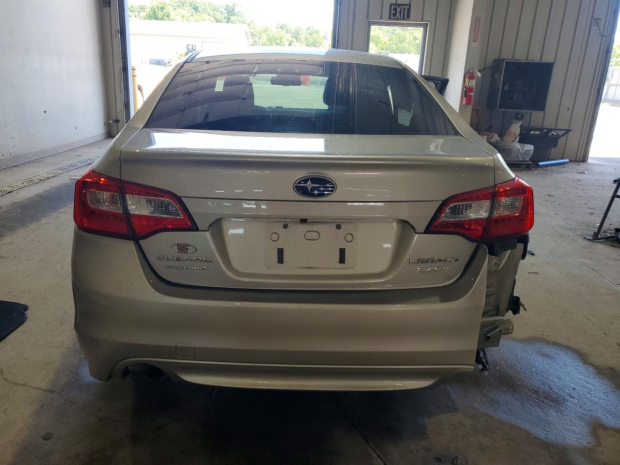 2015 Subaru Legacy 2.5i Tan vin: 4S3BNAA69F3061146