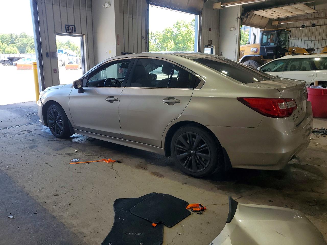 2015 Subaru Legacy 2.5i Tan vin: 4S3BNAA69F3061146