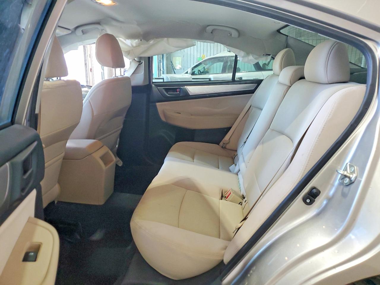 2015 Subaru Legacy 2.5i Tan vin: 4S3BNAA69F3061146