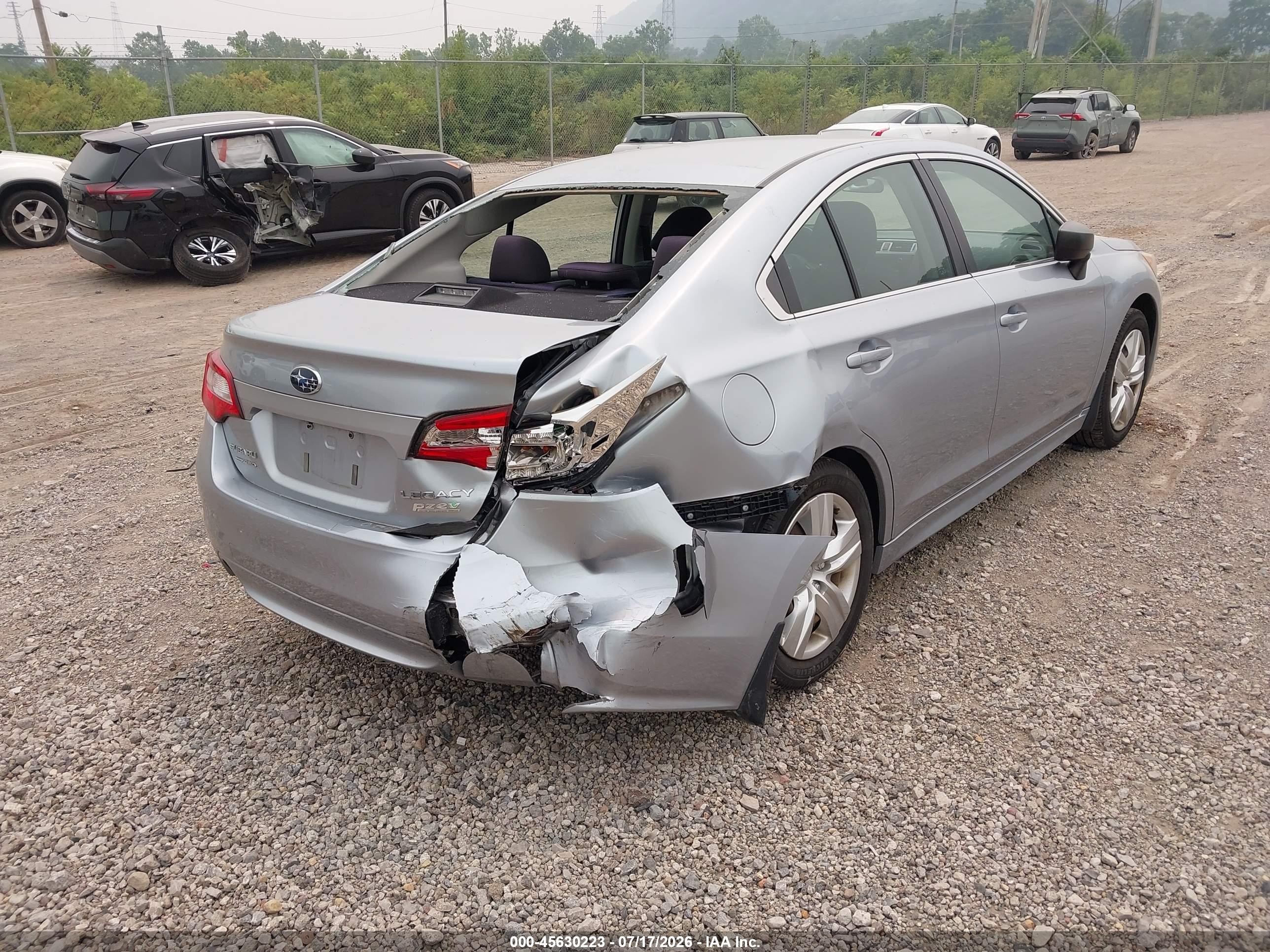 2015 Subaru Legacy 2.5i Silver vin: 4S3BNAA6XF3055484