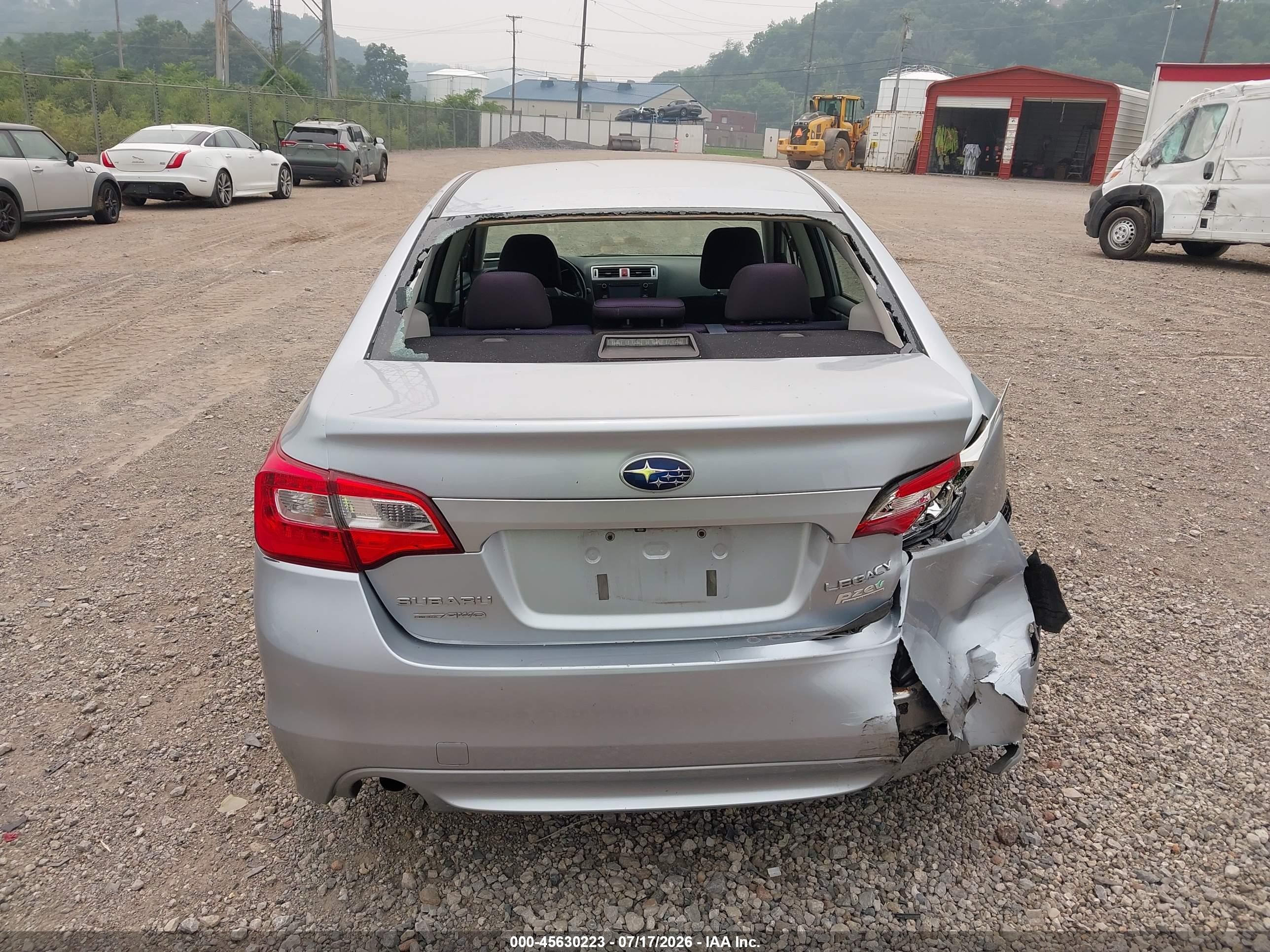 2015 Subaru Legacy 2.5i Silver vin: 4S3BNAA6XF3055484