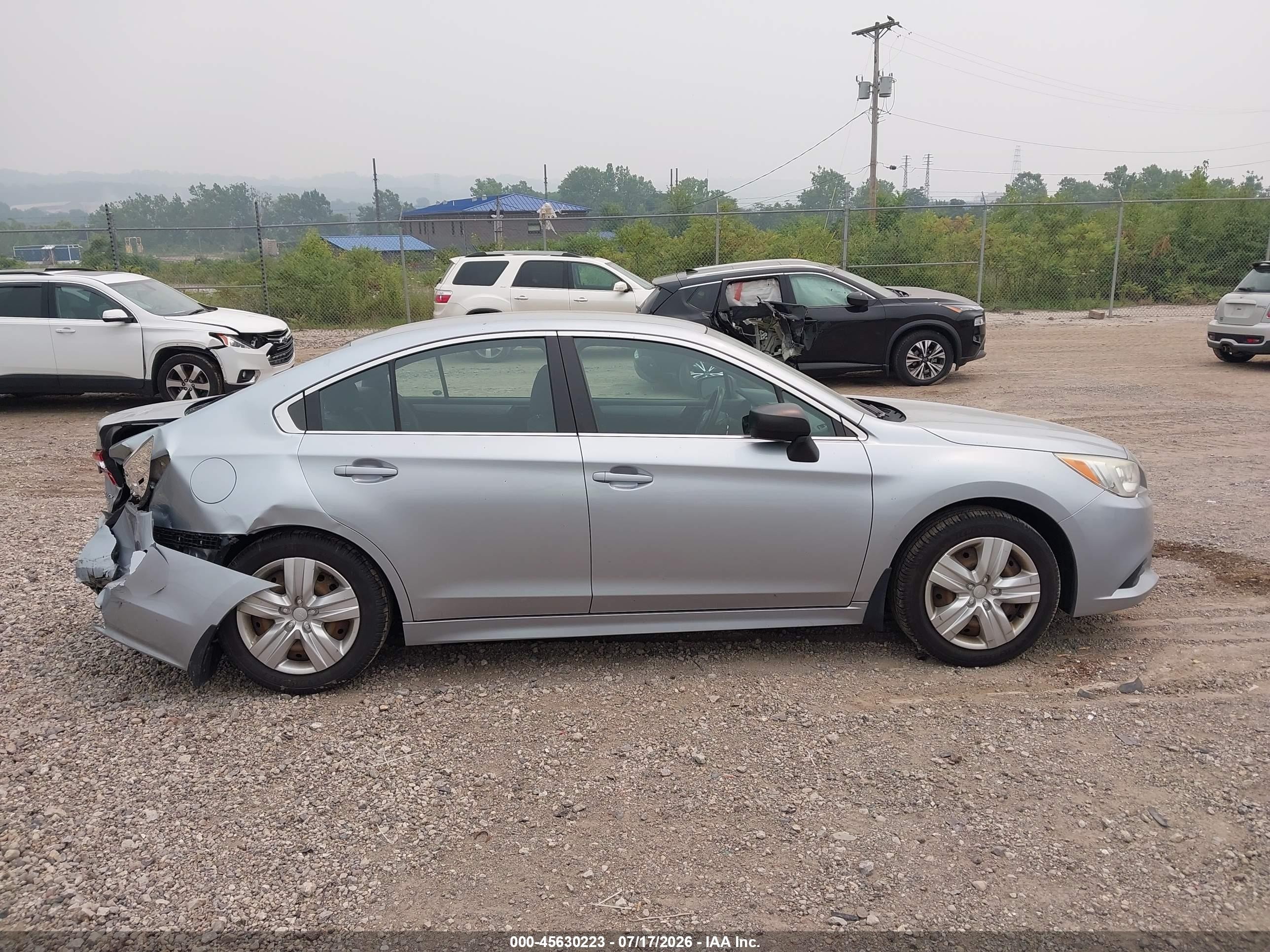 2015 Subaru Legacy 2.5i Silver vin: 4S3BNAA6XF3055484