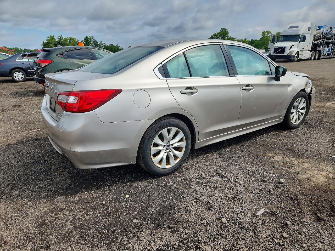 2017 Subaru Legacy 2.5i Beige vin: 4S3BNAB65H3009370