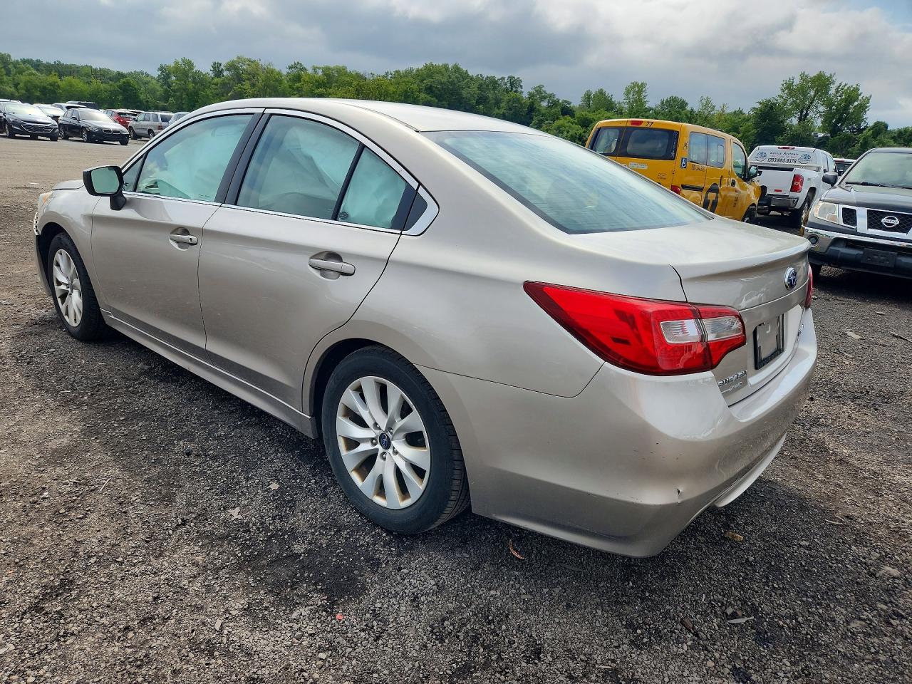 2017 Subaru Legacy 2.5i Beige vin: 4S3BNAB65H3009370