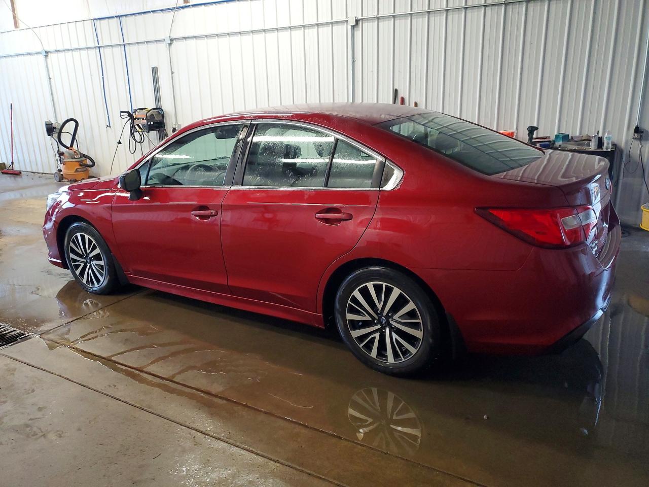 2018 Subaru Legacy 2.5i Burgundy vin: 4S3BNAB67J3004967