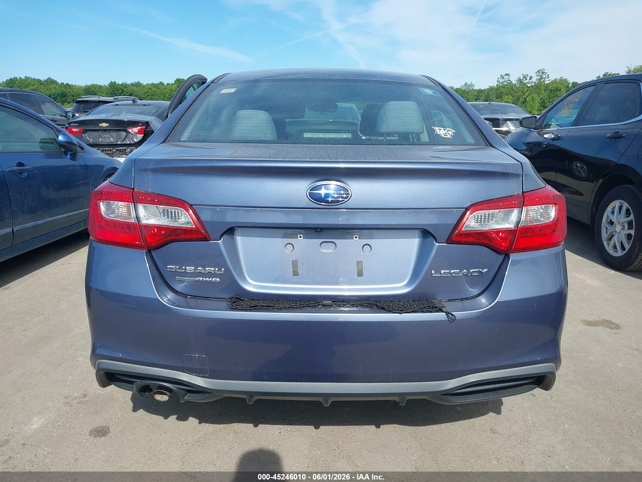 2018 Subaru Legacy 2.5i Gray vin: 4S3BNAB68J3007330
