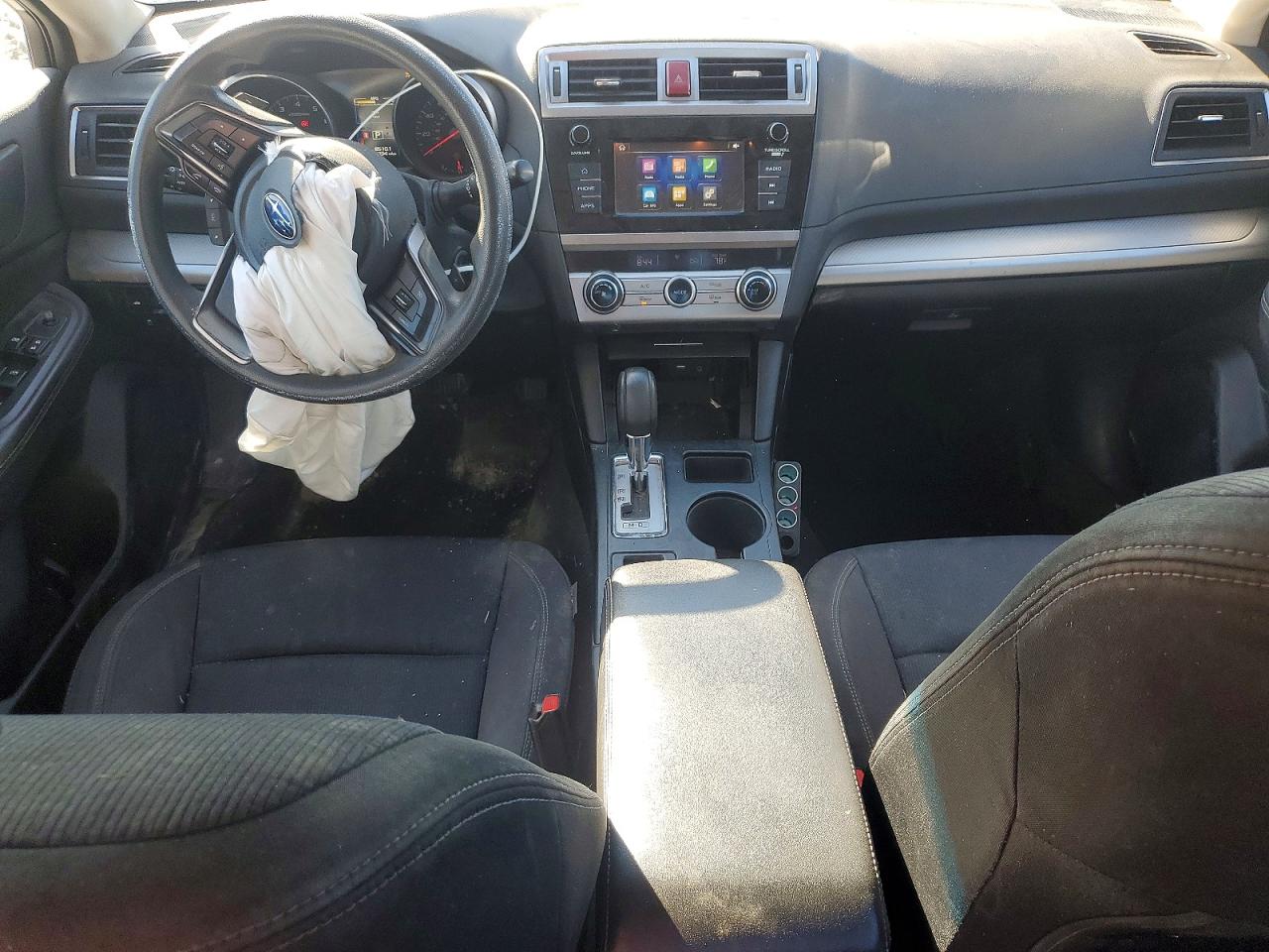 2018 Subaru Legacy 2.5i Серебряный vin: 4S3BNAB6XJ3039230