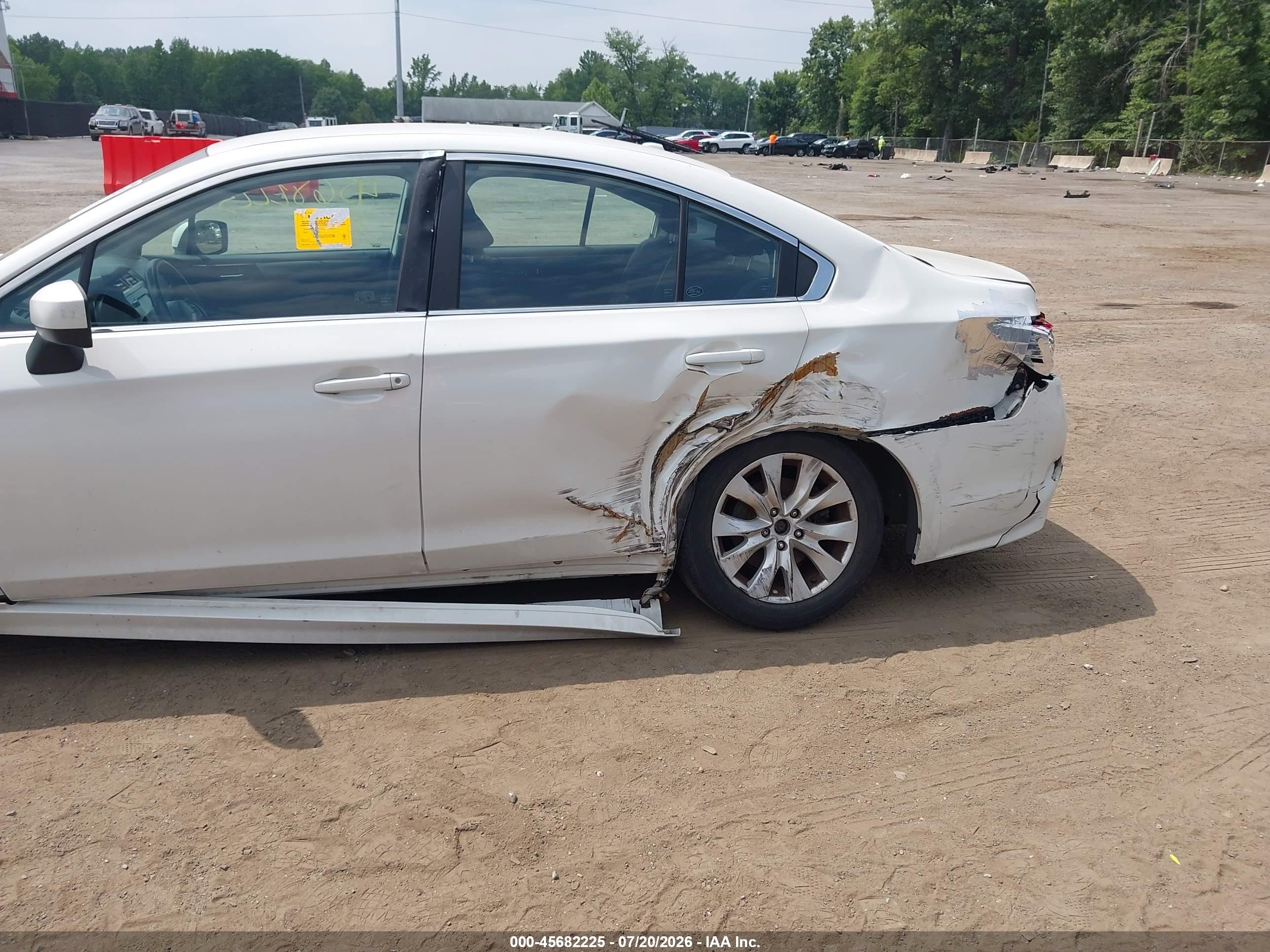 2015 Subaru Legacy 2.5i Premium White vin: 4S3BNAC60F3048086