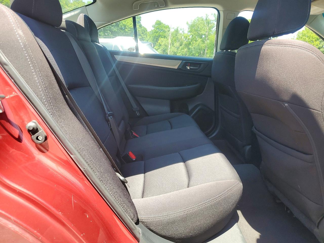 2015 Subaru Legacy 2.5i Premium Red vin: 4S3BNAC60F3065812