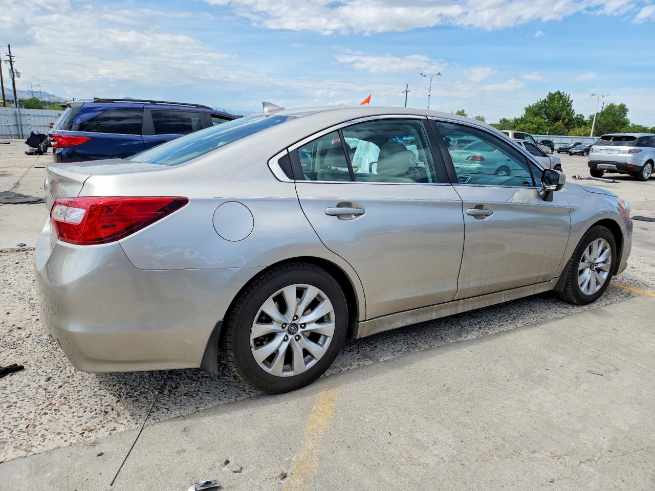 2016 Subaru Legacy 2.5i Premium Tan vin: 4S3BNAC60G3028602
