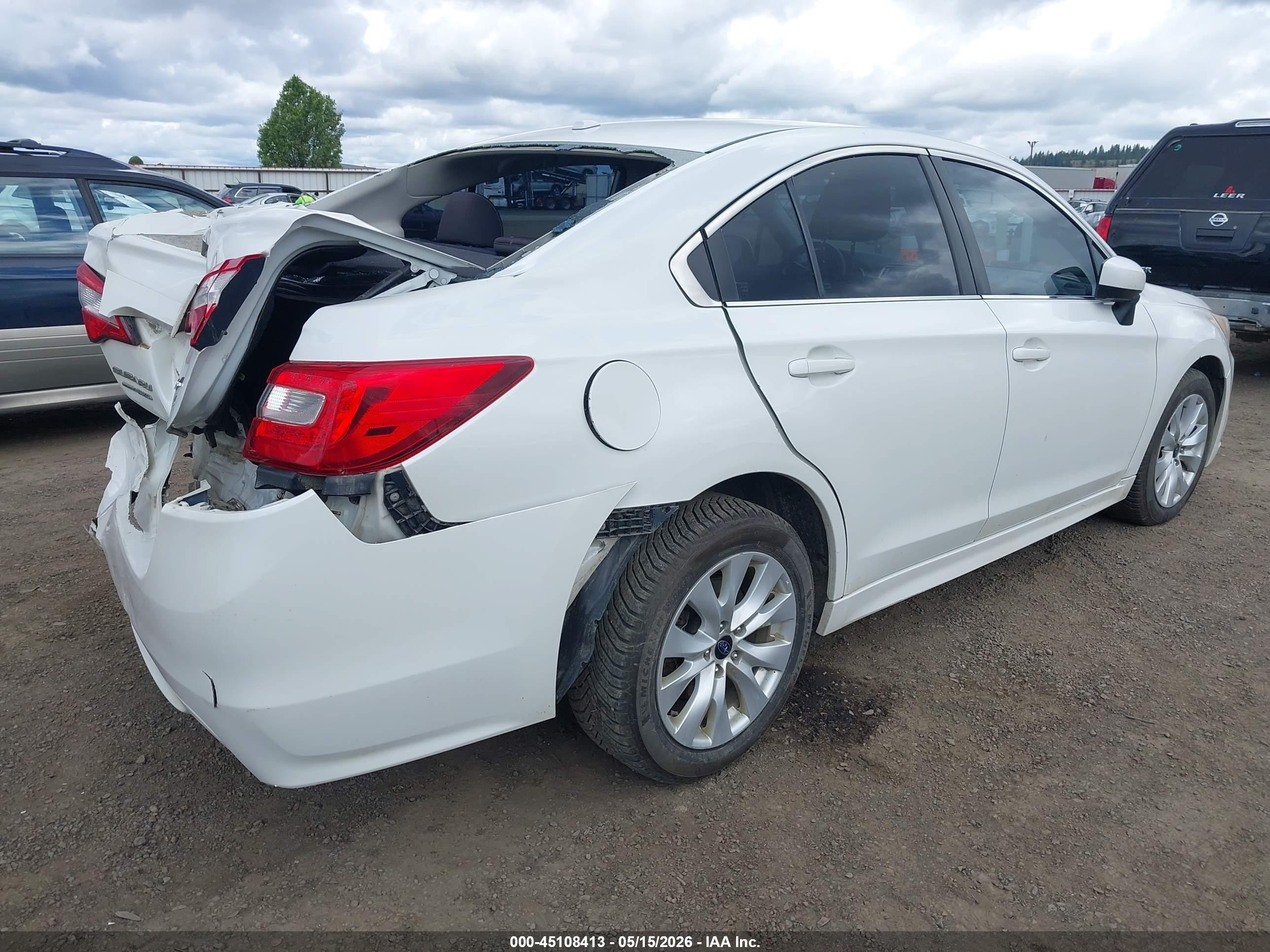 2015 Subaru Legacy 2.5i Premium White vin: 4S3BNAC61F3052275