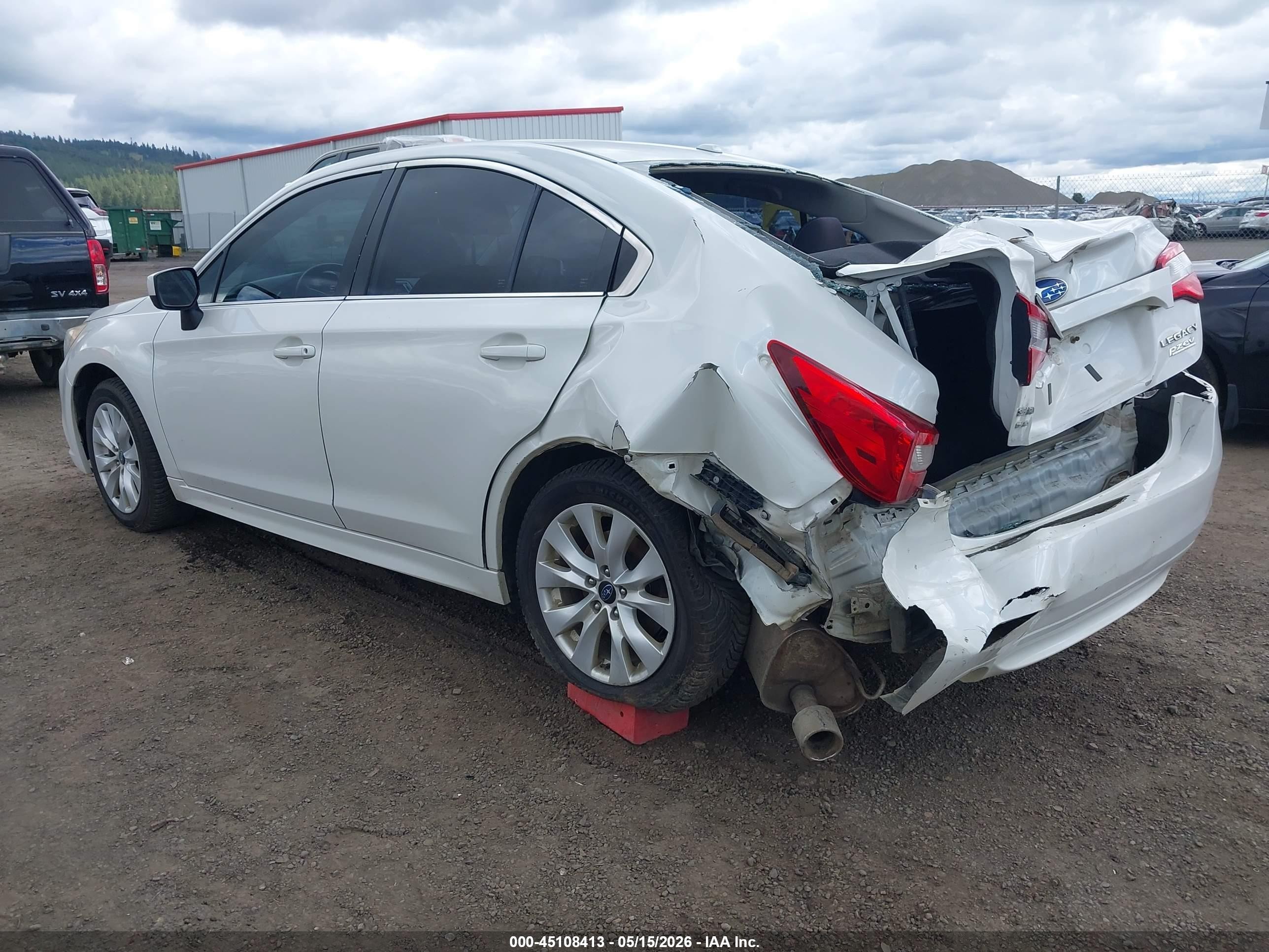 2015 Subaru Legacy 2.5i Premium White vin: 4S3BNAC61F3052275