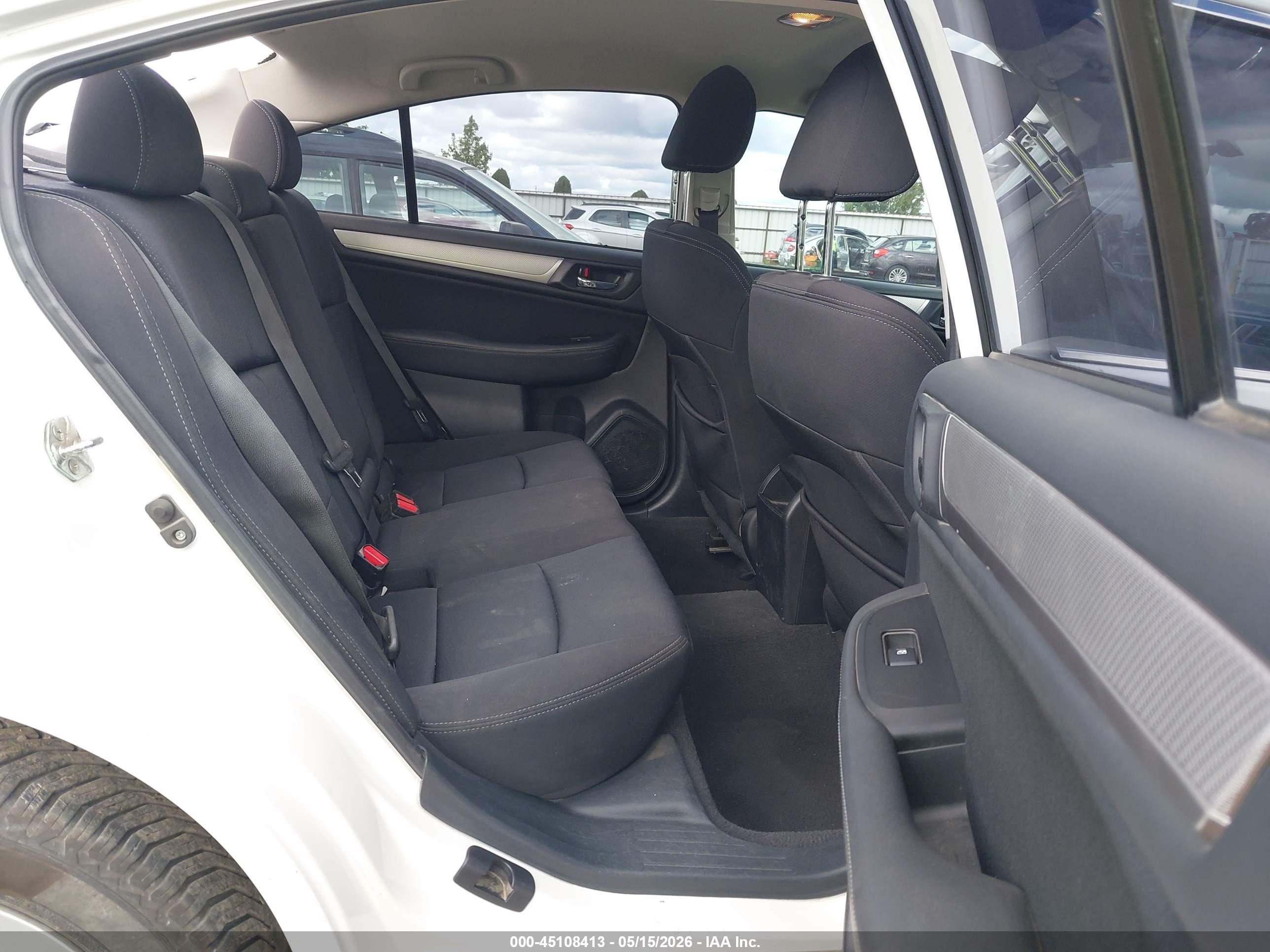 2015 Subaru Legacy 2.5i Premium White vin: 4S3BNAC61F3052275