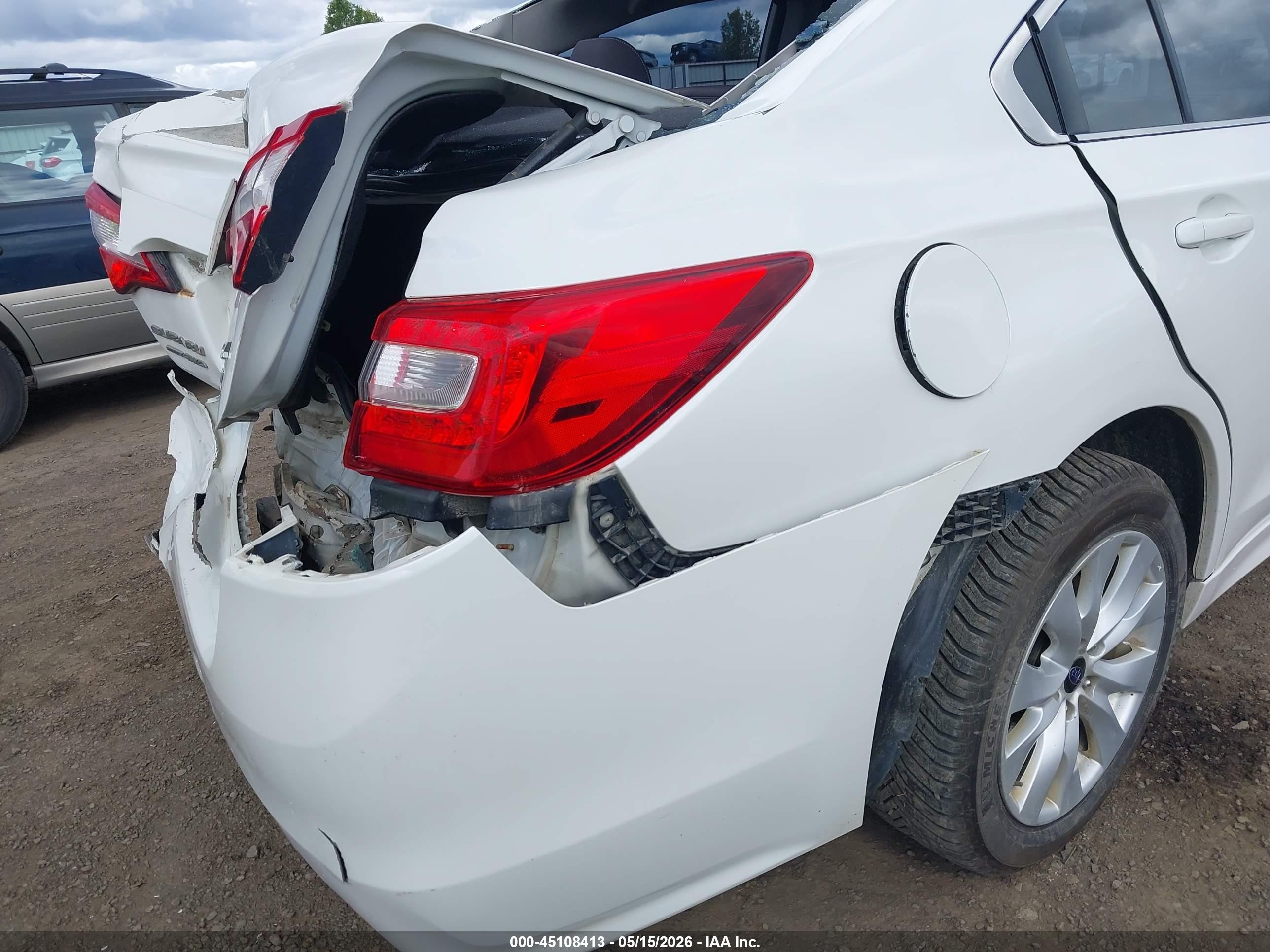2015 Subaru Legacy 2.5i Premium White vin: 4S3BNAC61F3052275