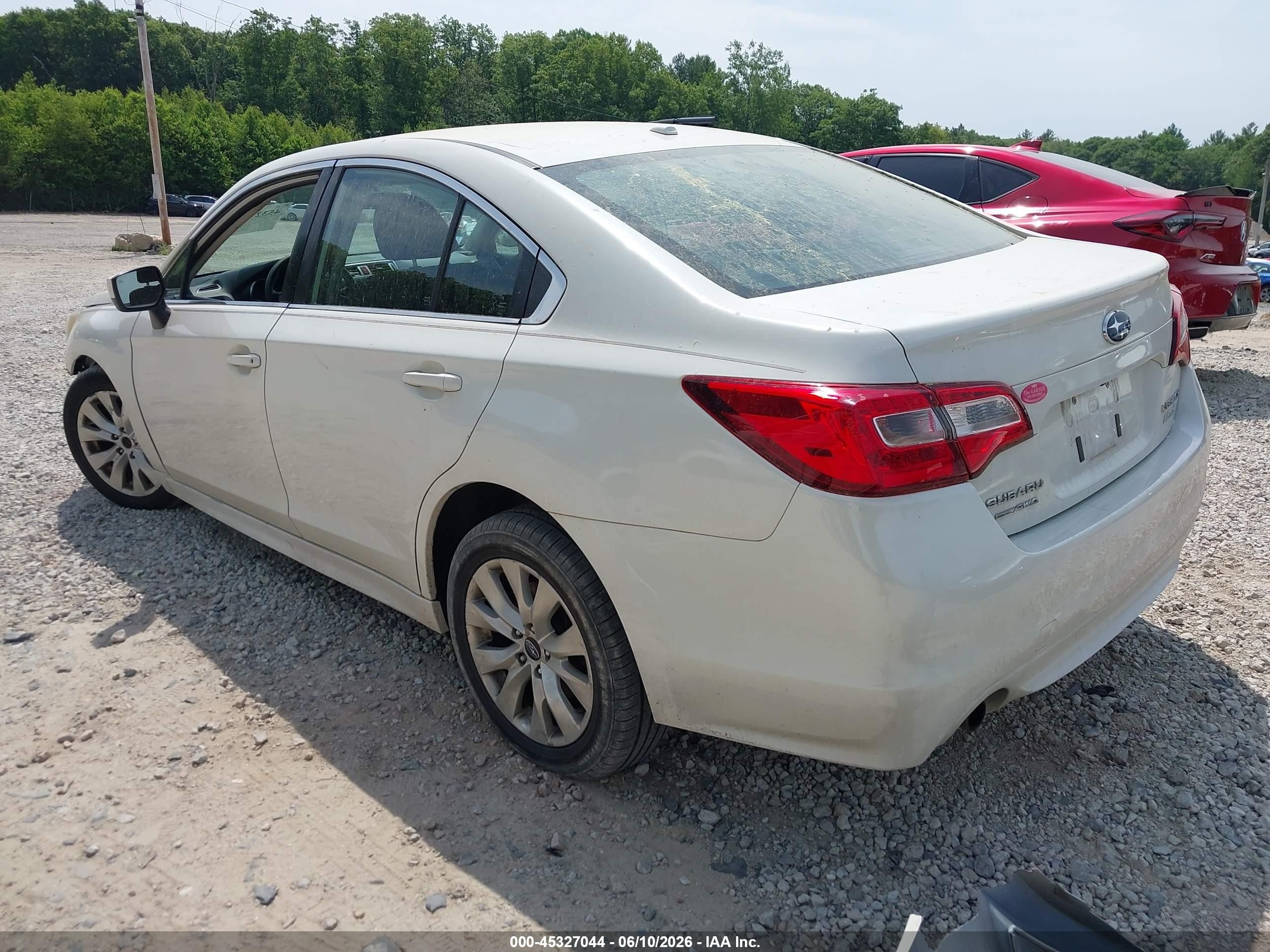 2015 Subaru Legacy 2.5i Premium White vin: 4S3BNAC61F3059047