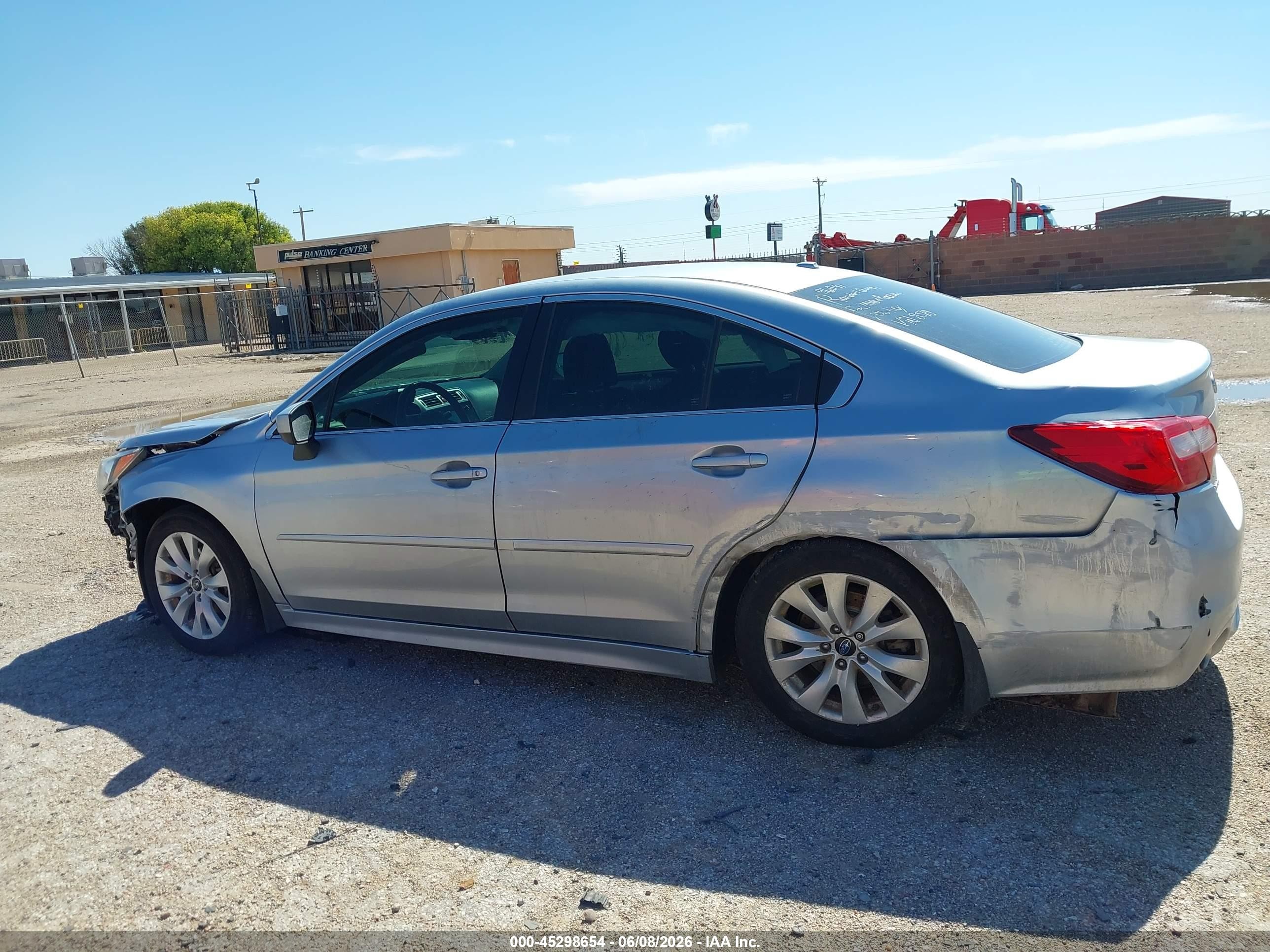 2015 Subaru Legacy 2.5i Premium Gray vin: 4S3BNAC62F3018510