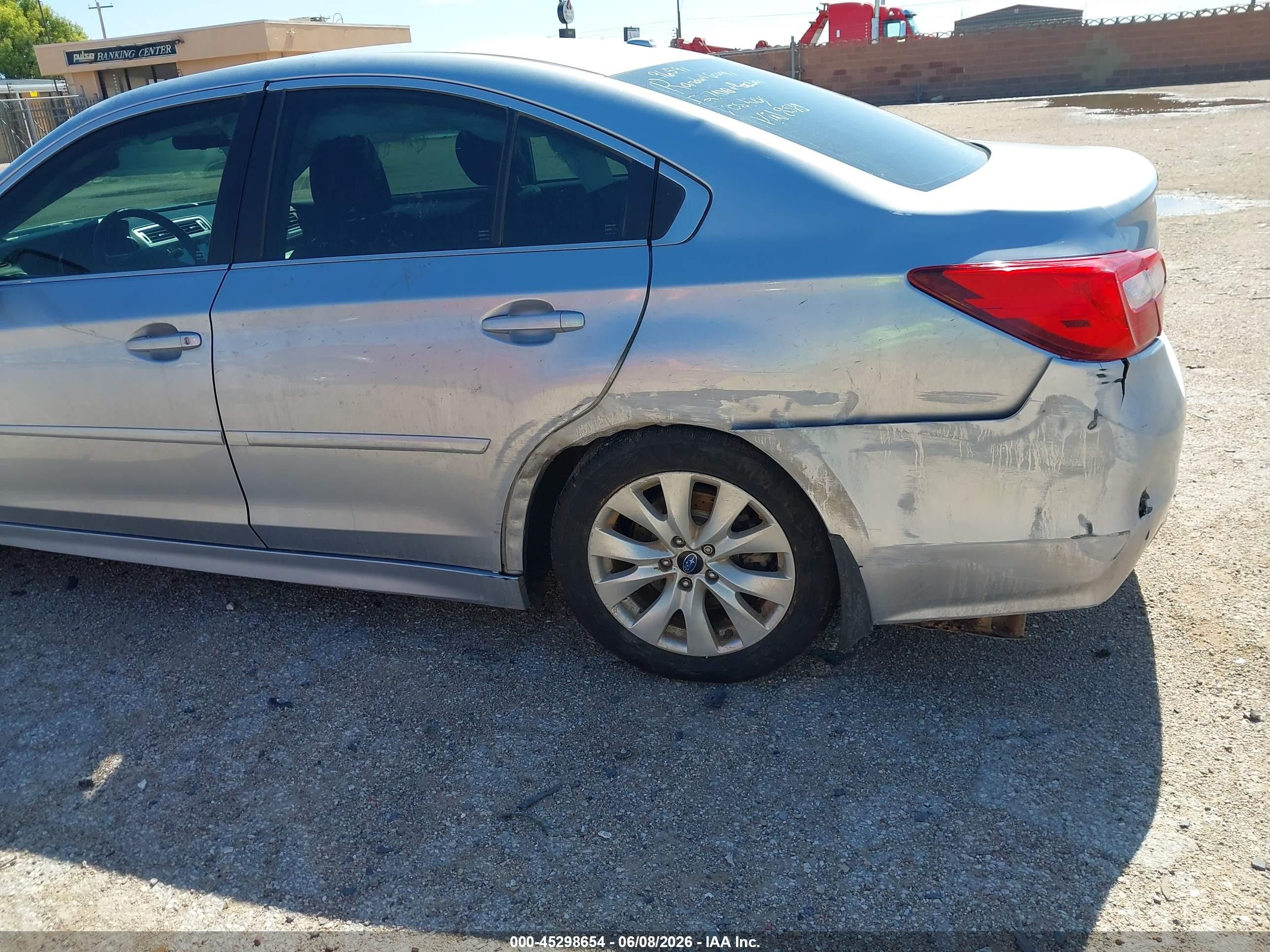 2015 Subaru Legacy 2.5i Premium Gray vin: 4S3BNAC62F3018510