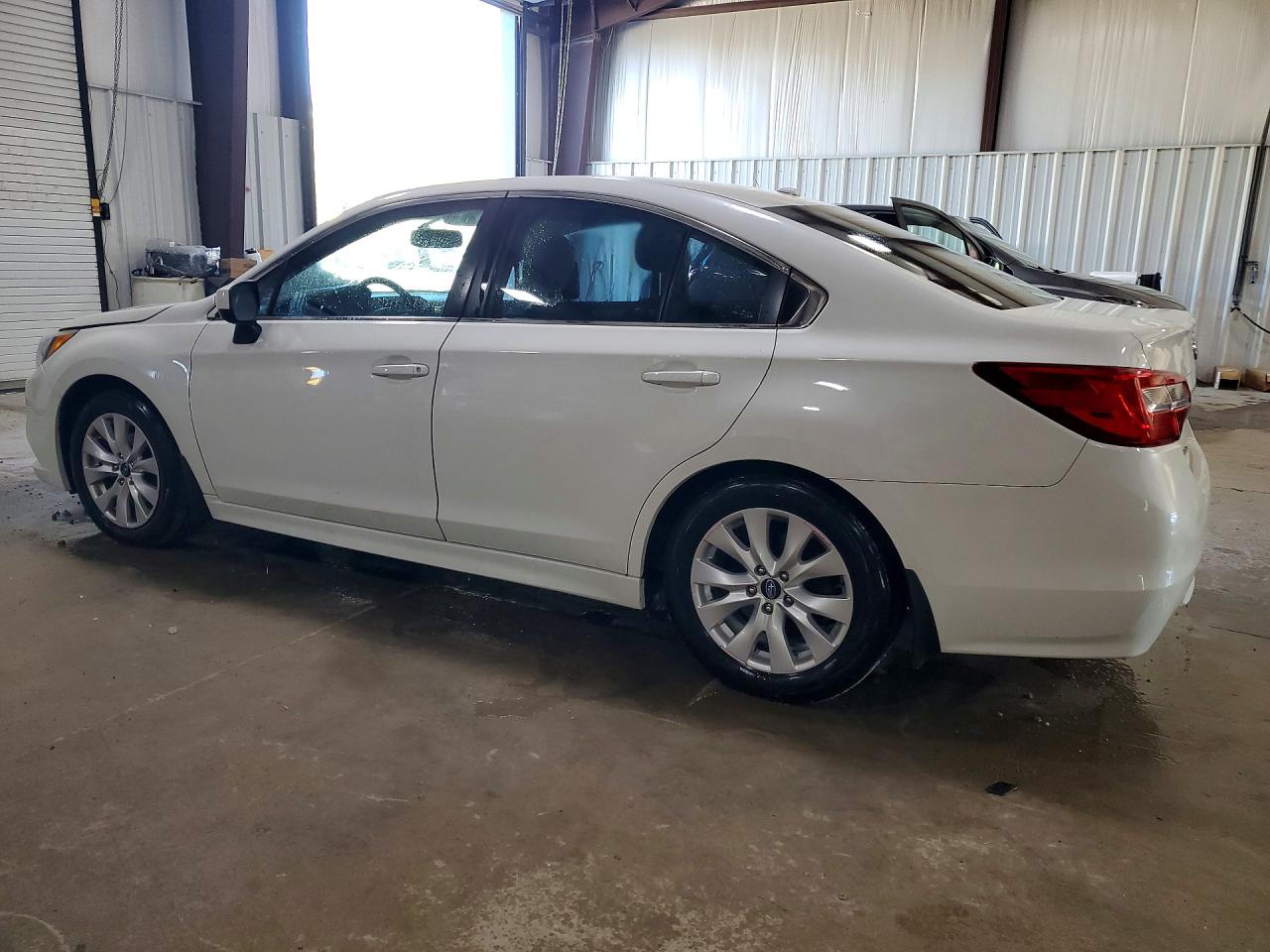 2015 Subaru Legacy 2.5i Premium White vin: 4S3BNAC62F3028244