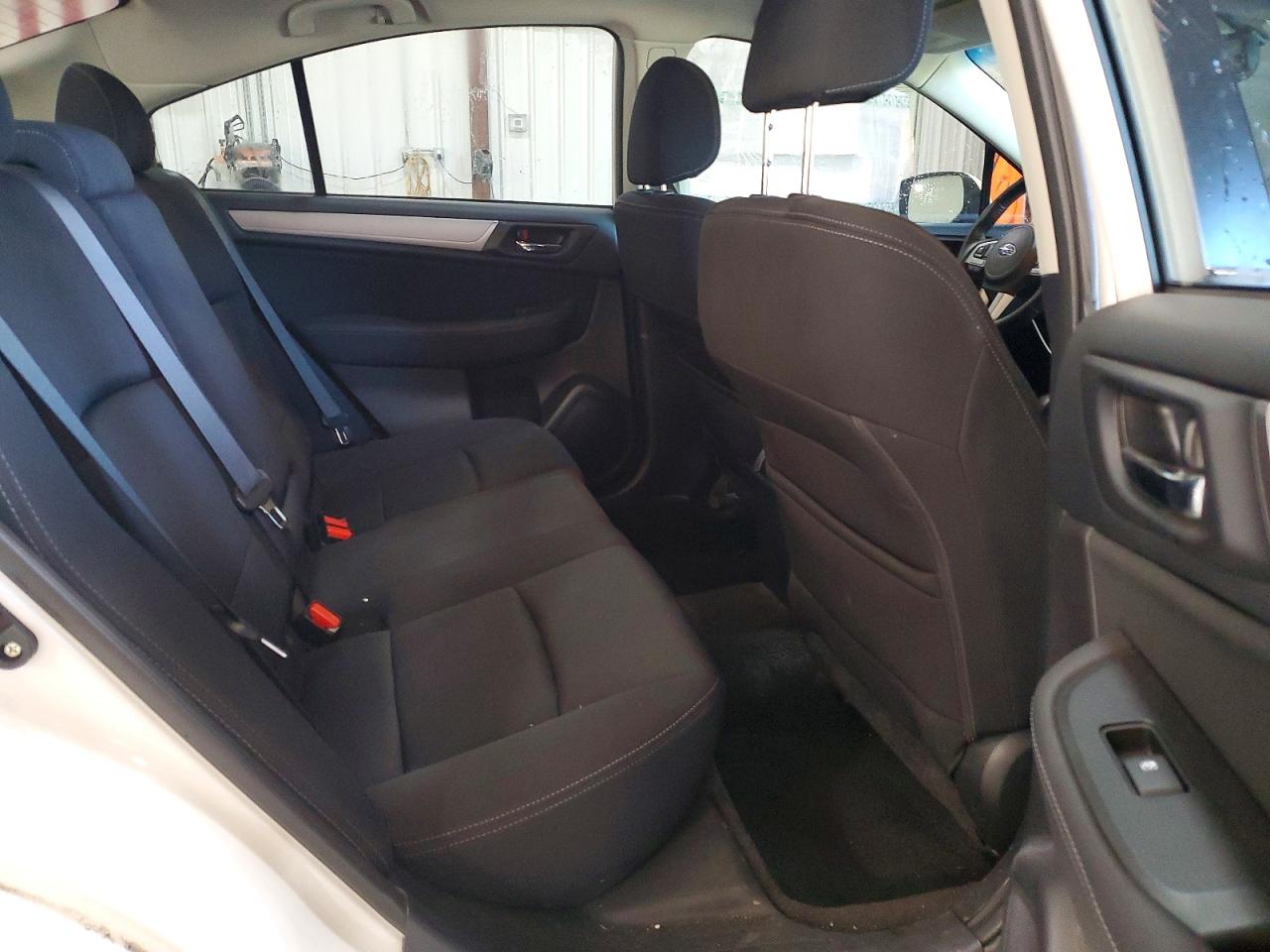 2015 Subaru Legacy 2.5i Premium White vin: 4S3BNAC62F3028244
