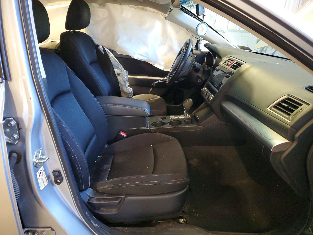 2015 Subaru Legacy 2.5i Premium Silver vin: 4S3BNAC62F3053791