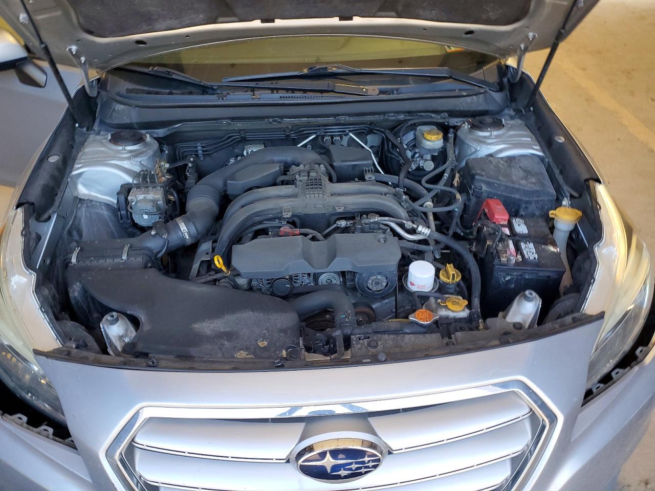 2015 Subaru Legacy 2.5i Premium Silver vin: 4S3BNAC62F3053791