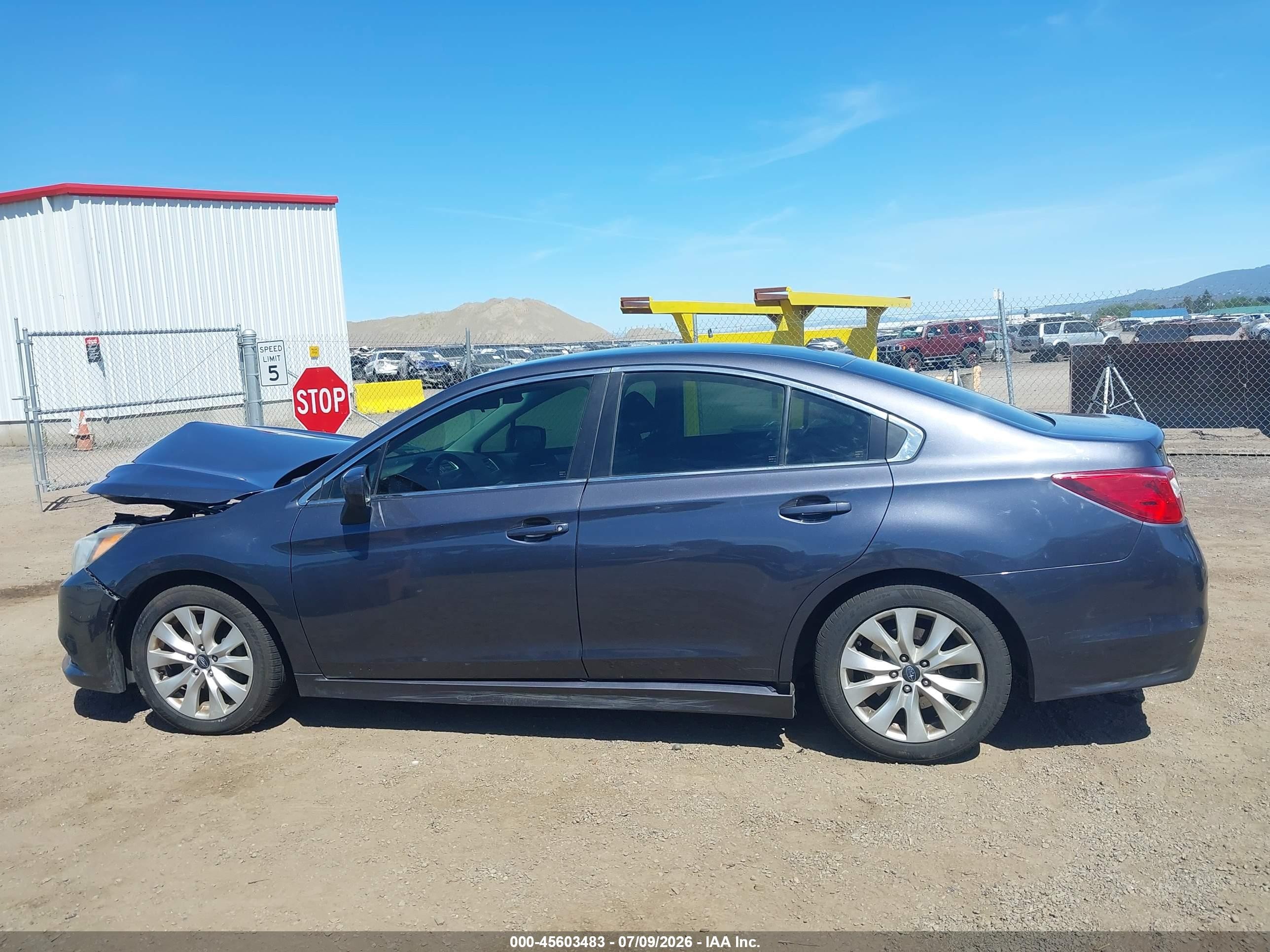 2015 Subaru Legacy 2.5i Premium Синий vin: 4S3BNAC62F3056142