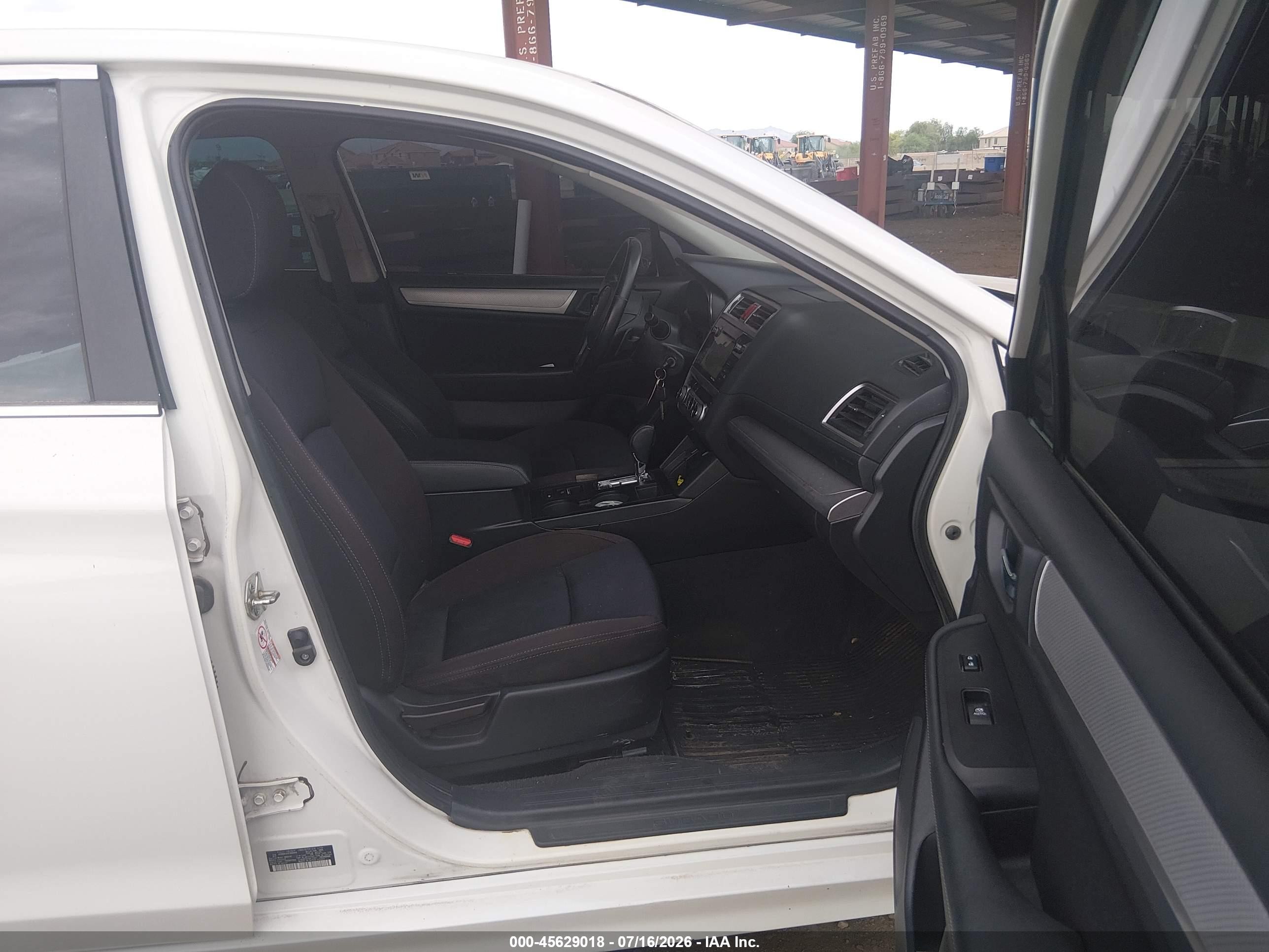 2015 Subaru Legacy 2.5i Premium White vin: 4S3BNAC62F3066959