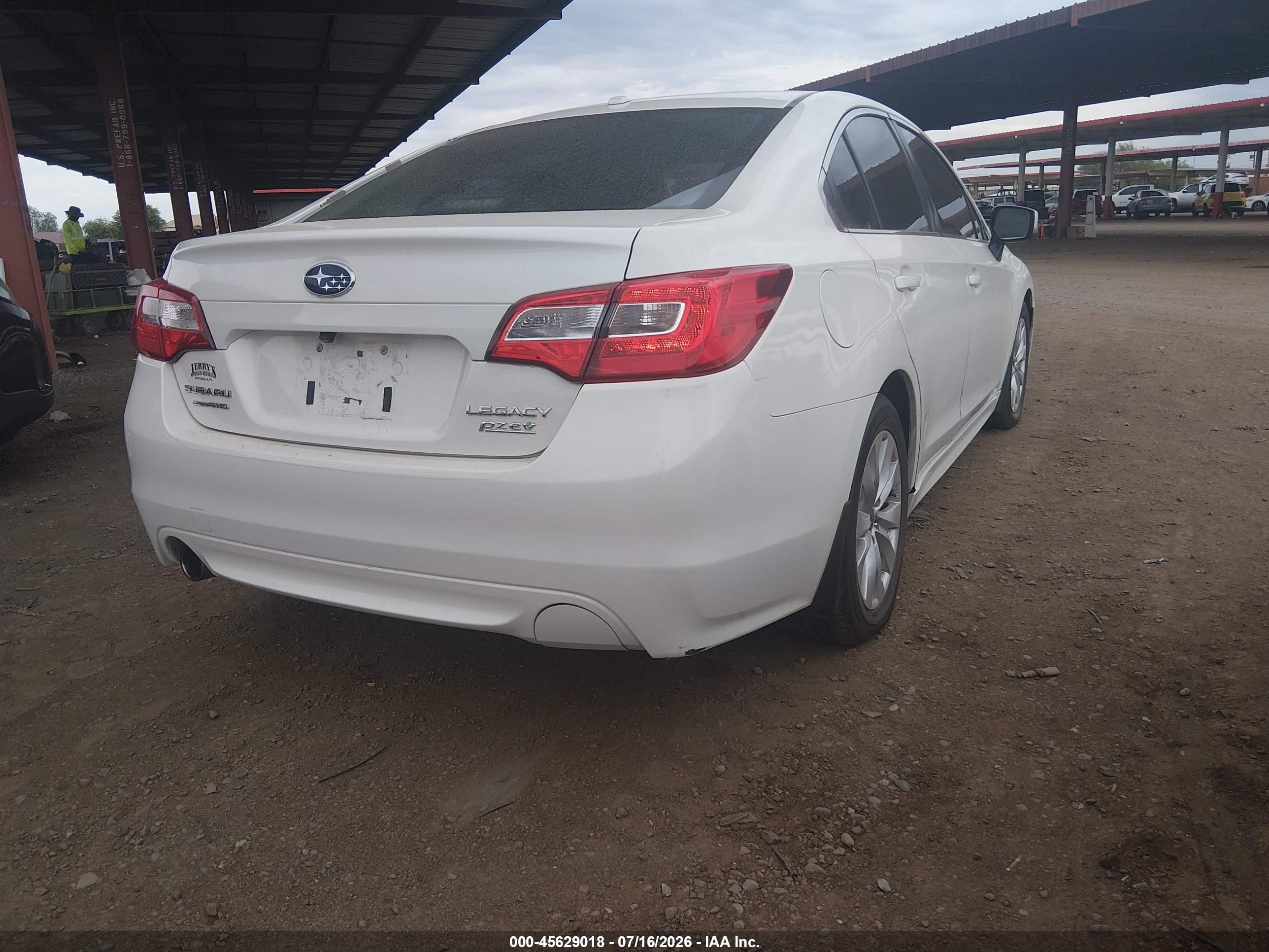 2015 Subaru Legacy 2.5i Premium White vin: 4S3BNAC62F3066959