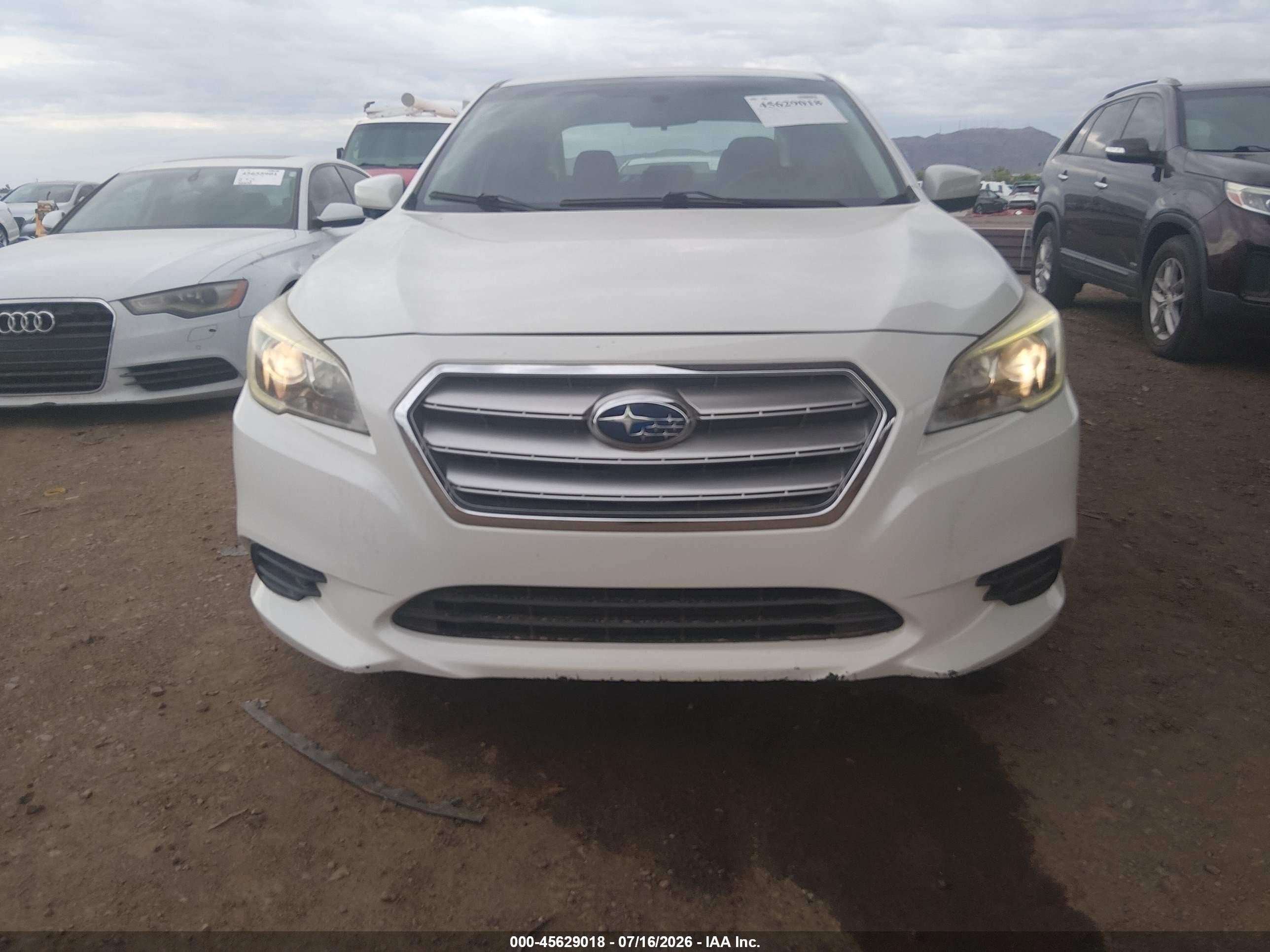 2015 Subaru Legacy 2.5i Premium White vin: 4S3BNAC62F3066959