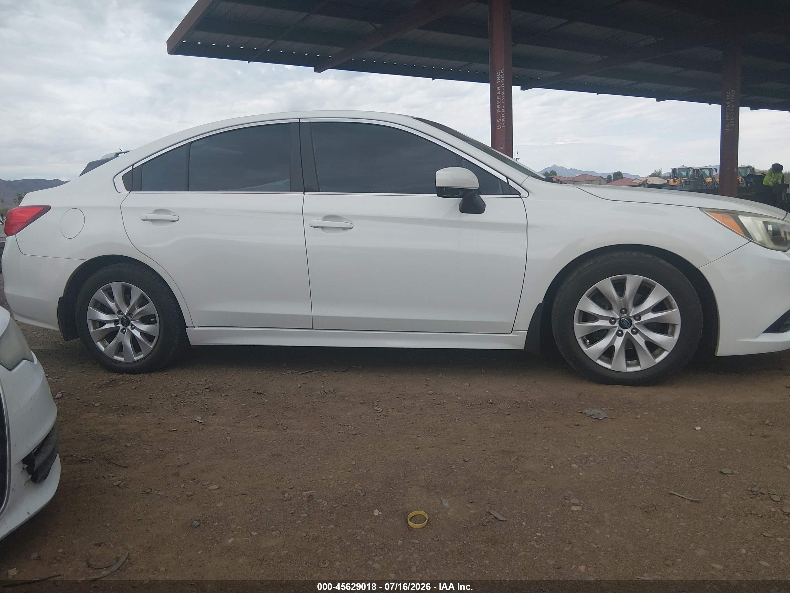2015 Subaru Legacy 2.5i Premium White vin: 4S3BNAC62F3066959