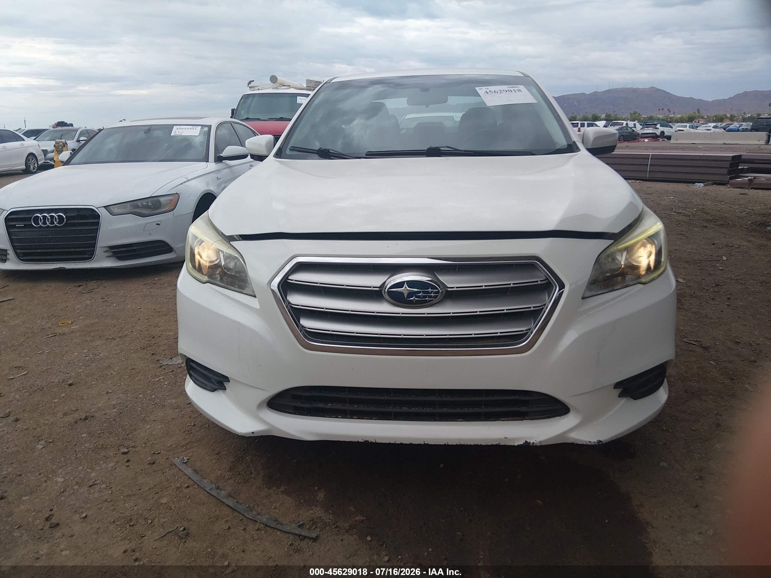 2015 Subaru Legacy 2.5i Premium White vin: 4S3BNAC62F3066959