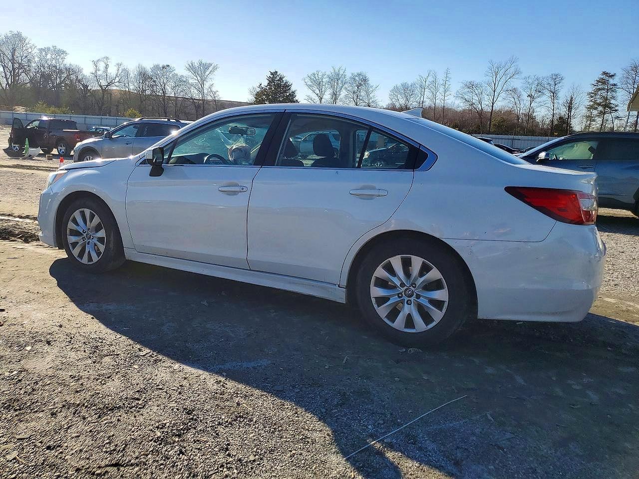 2016 Subaru Legacy 2.5i Premium White vin: 4S3BNAC62G3015236