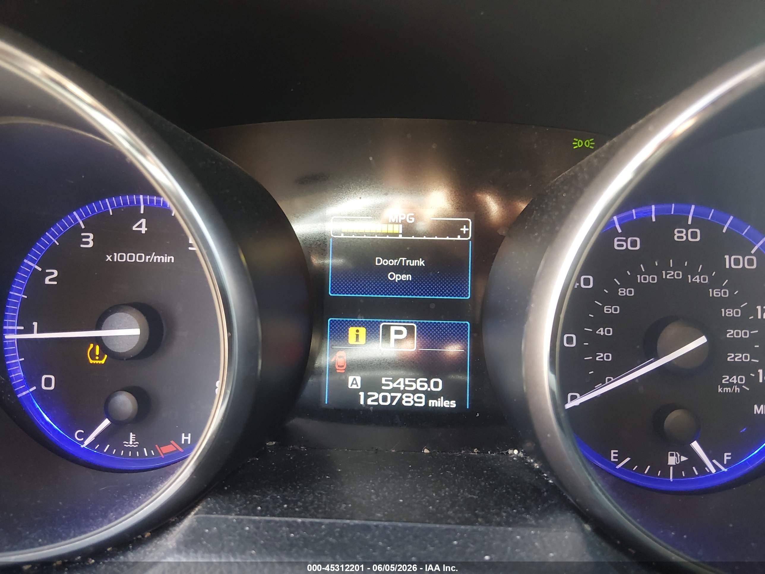 2018 Subaru Legacy 2.5i Premium White vin: 4S3BNAC62J3022078
